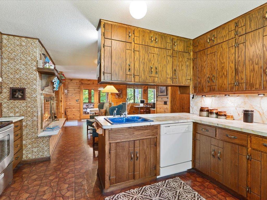 1975 single family home for sale at 45940 295th Street in Deerwood, MN — 6 bed, 6 bath (photo 15 of 90)