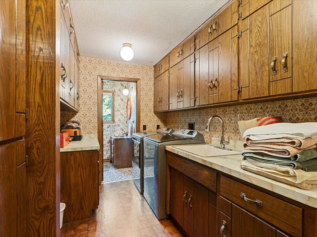 1975 single family home for sale at 45940 295th Street in Deerwood, MN — 6 bed, 6 bath (photo 16 of 90)