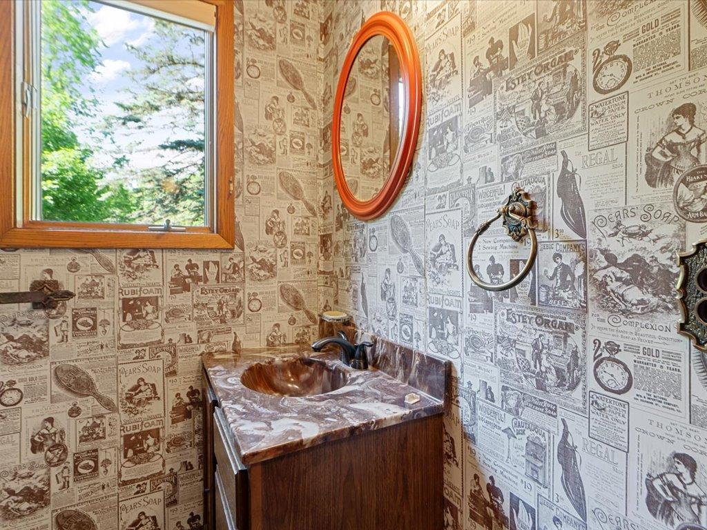 1975 single family home for sale at 45940 295th Street in Deerwood, MN — 6 bed, 6 bath (photo 17 of 90)