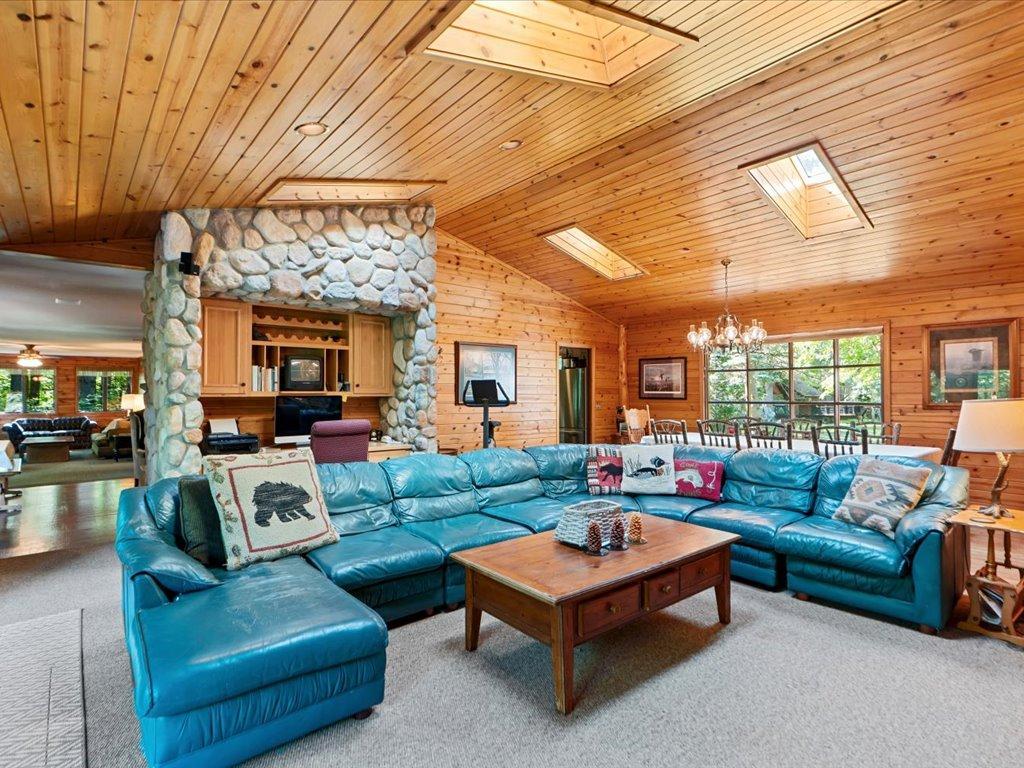 1975 single family home for sale at 45940 295th Street in Deerwood, MN — 6 bed, 6 bath (photo 5 of 90)