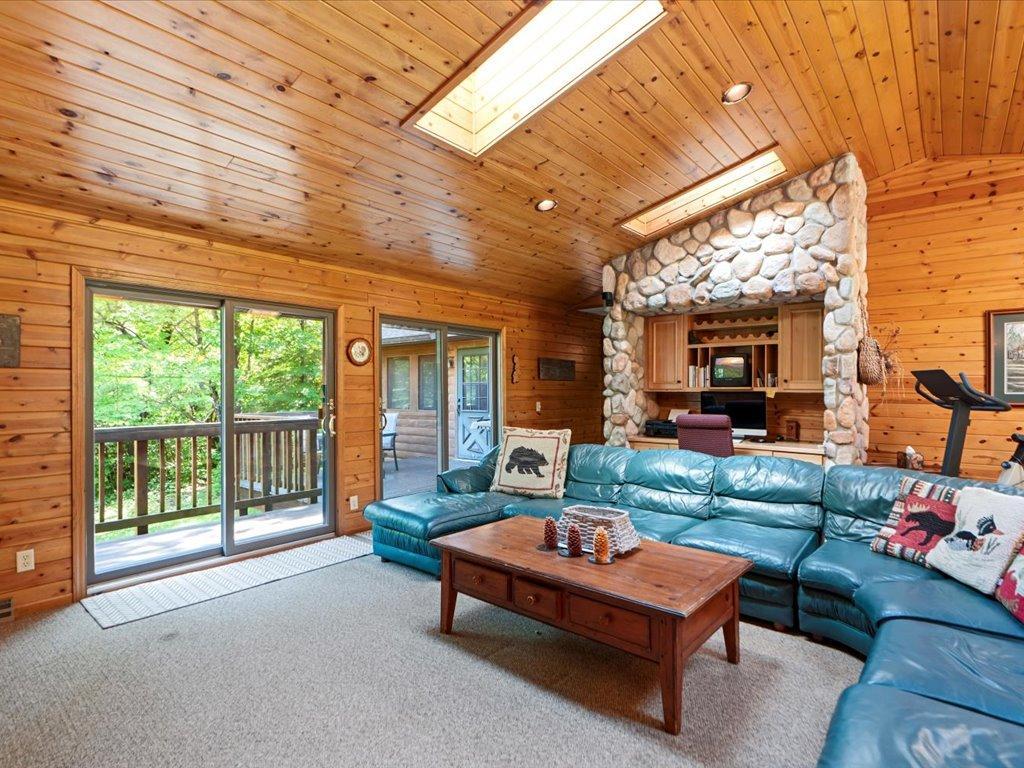 1975 single family home for sale at 45940 295th Street in Deerwood, MN — 6 bed, 6 bath (photo 10 of 90)