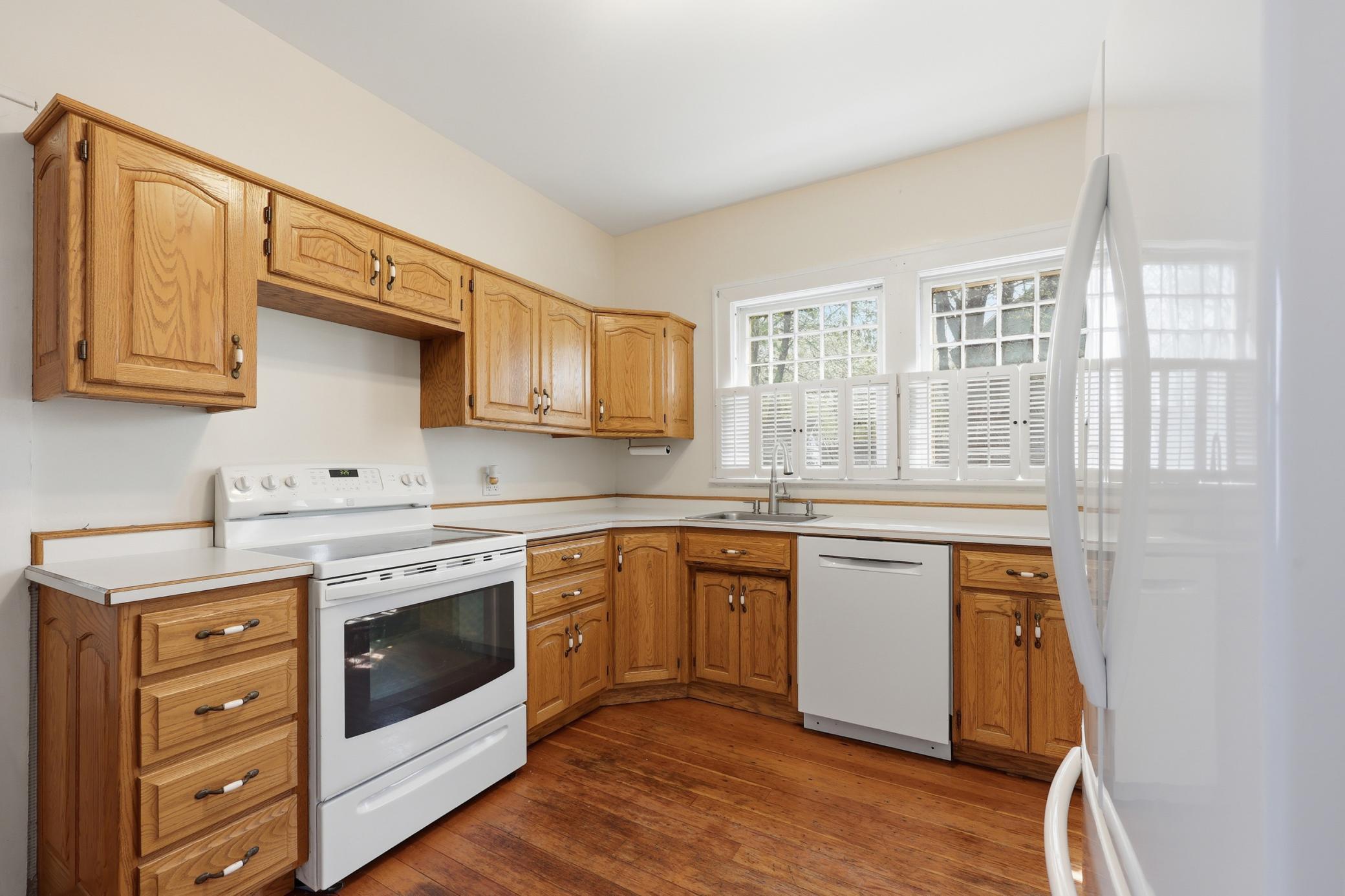1202 6th Street S, Fargo ND 58103 - Photo 13 of 34