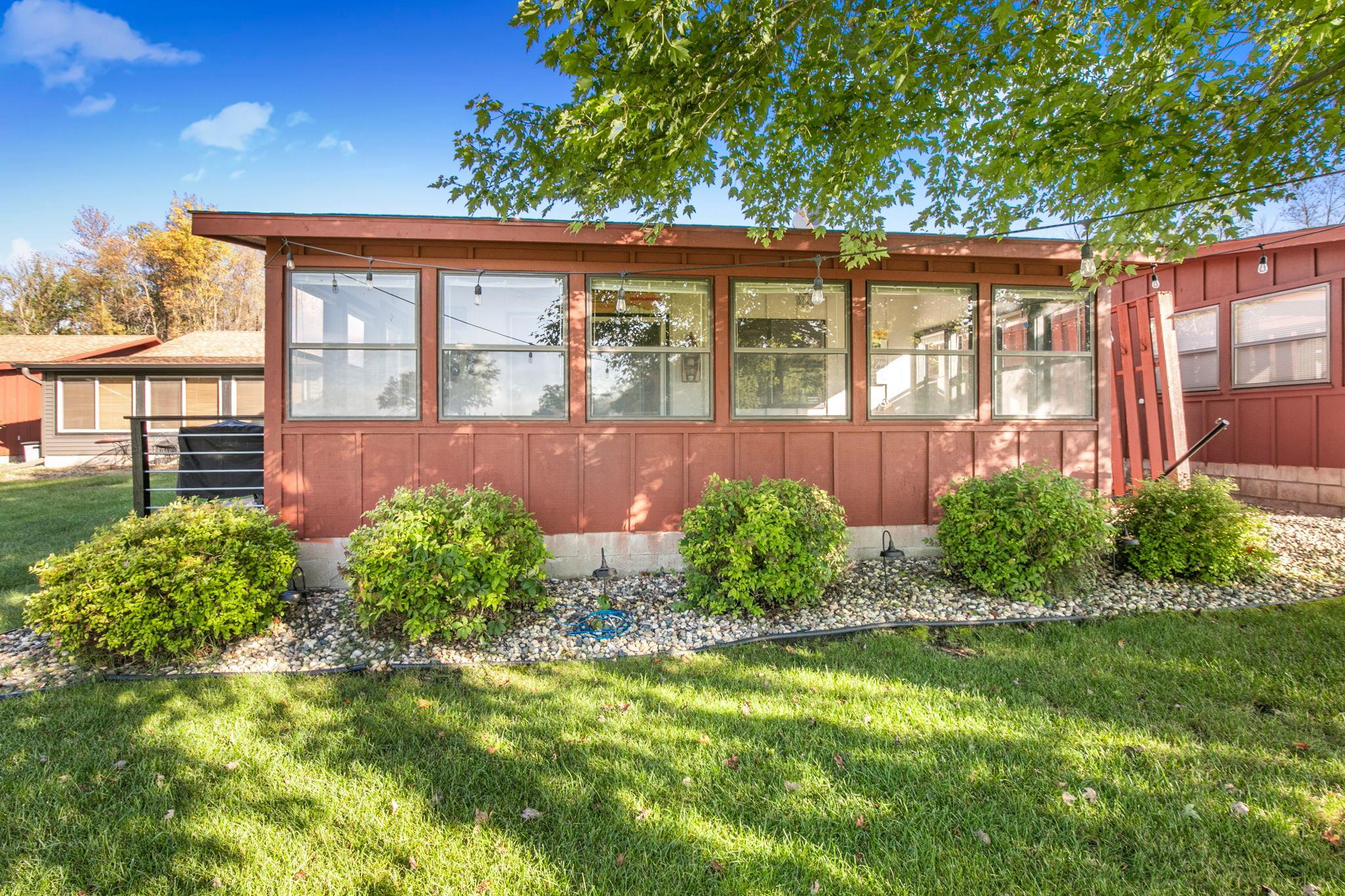 1988 single family home for sale at 3885 Wahtomin Trail NW in Alexandria, MN — 2 bed, 1 bath (photo 2 of 34)