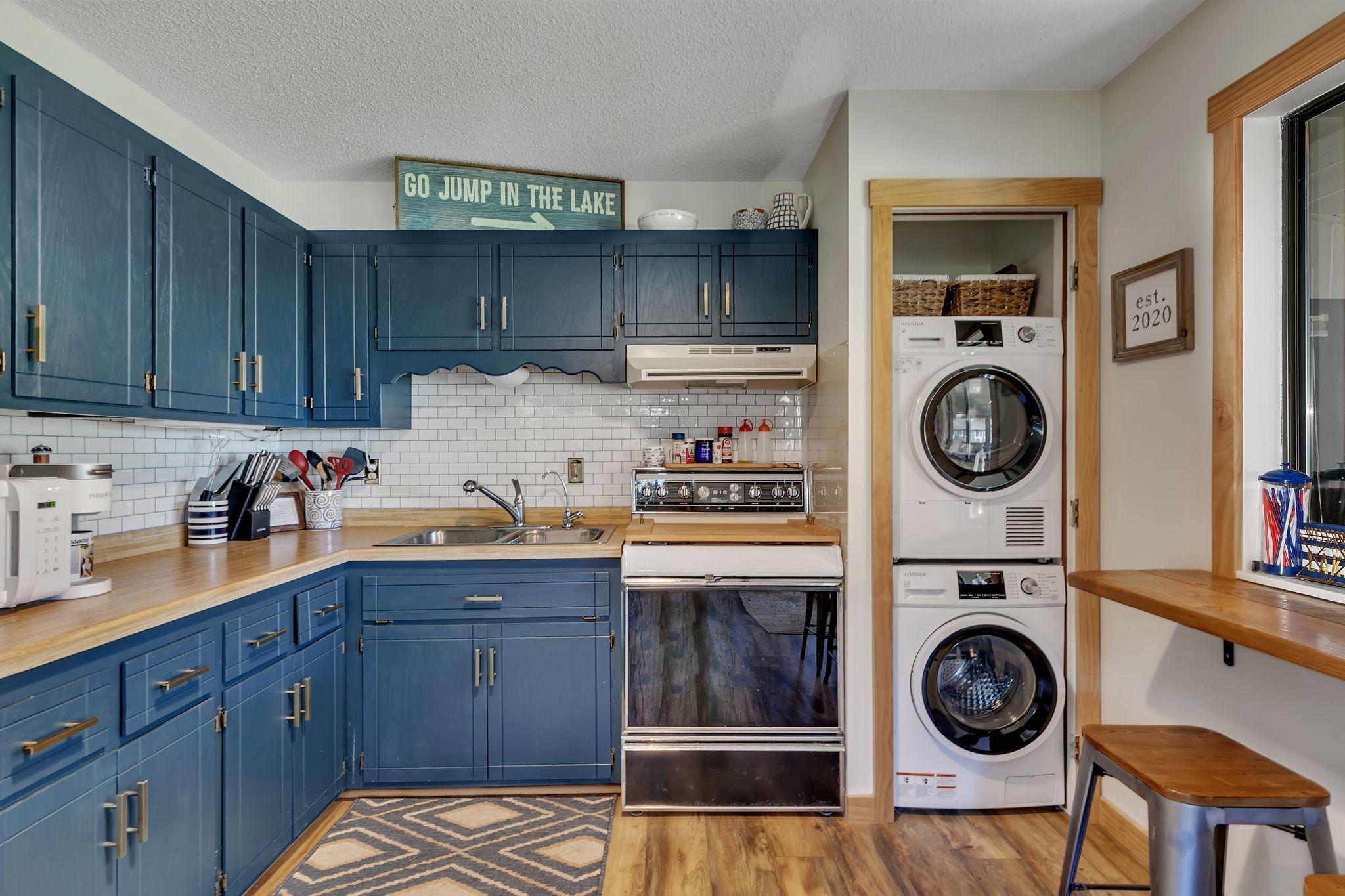 1988 single family home for sale at 3885 Wahtomin Trail NW in Alexandria, MN — 2 bed, 1 bath (photo 7 of 34)
