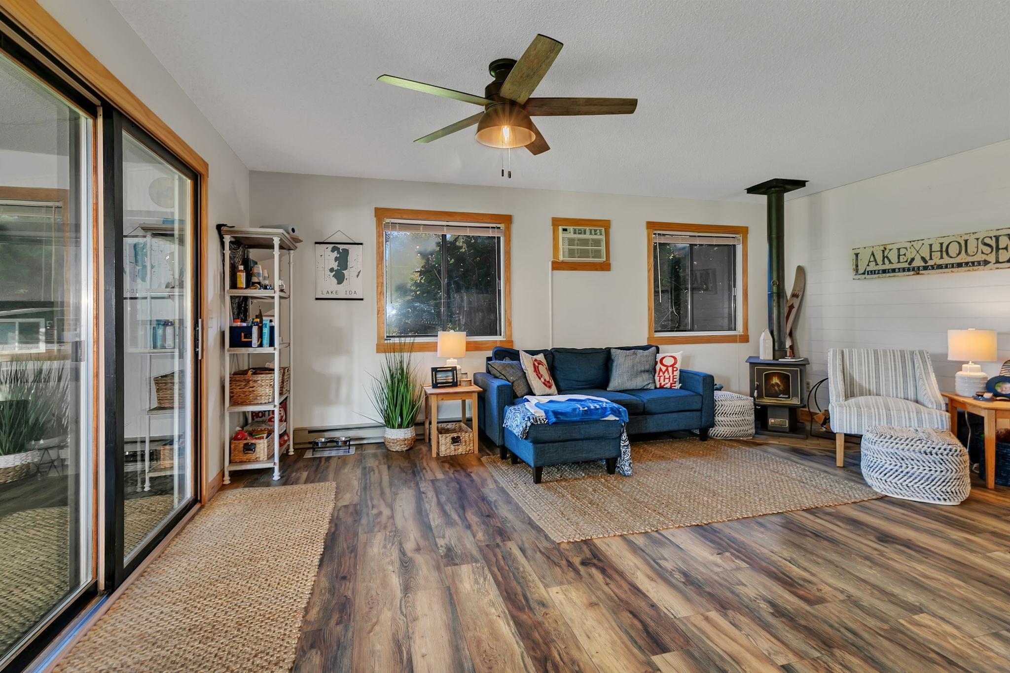 1988 single family home for sale at 3885 Wahtomin Trail NW in Alexandria, MN — 2 bed, 1 bath (photo 8 of 34)