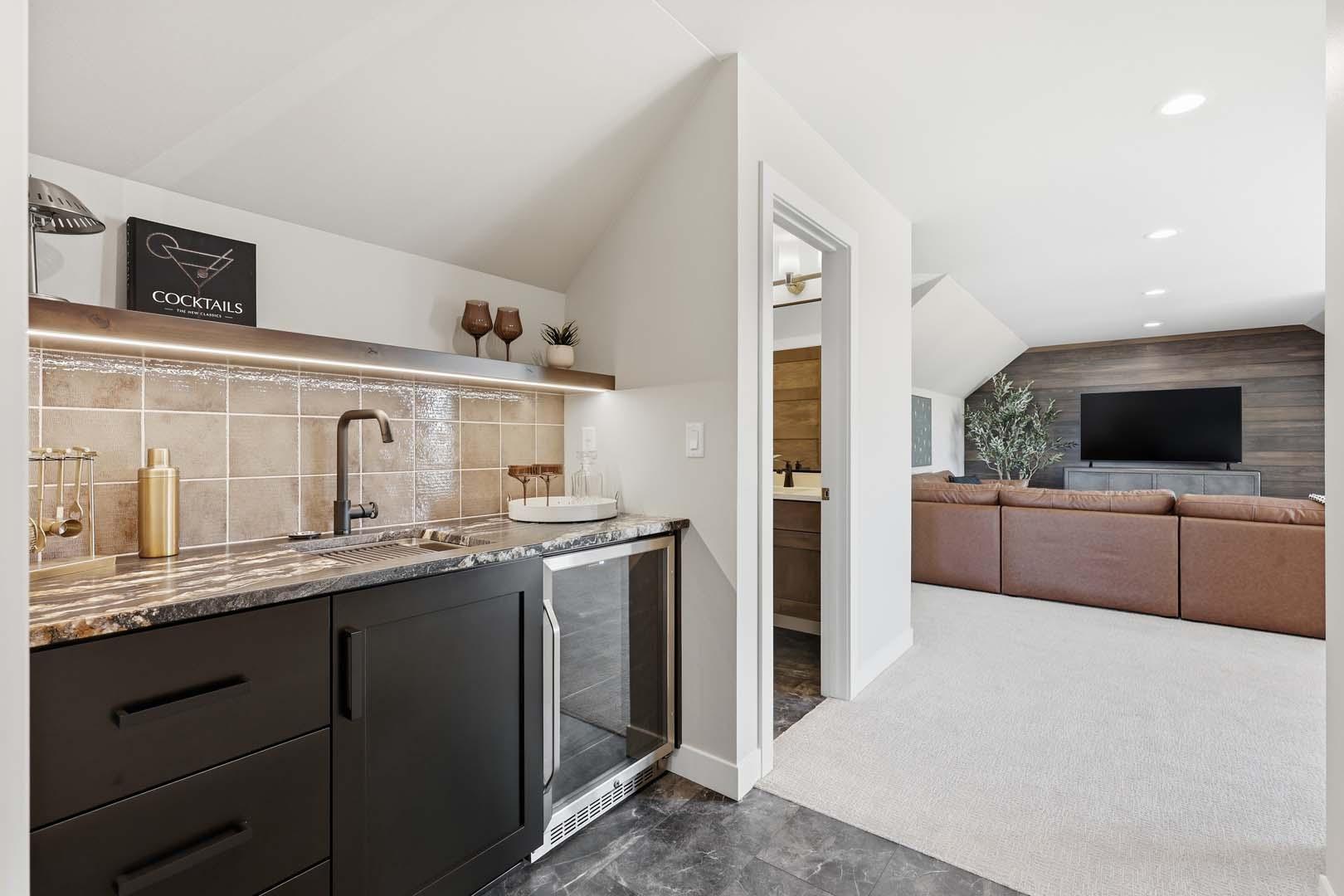 2025 single family home for sale at 6440 Sun Valley Boulevard in Horace, ND — 3 bed, 3 bath (photo 43 of 46)