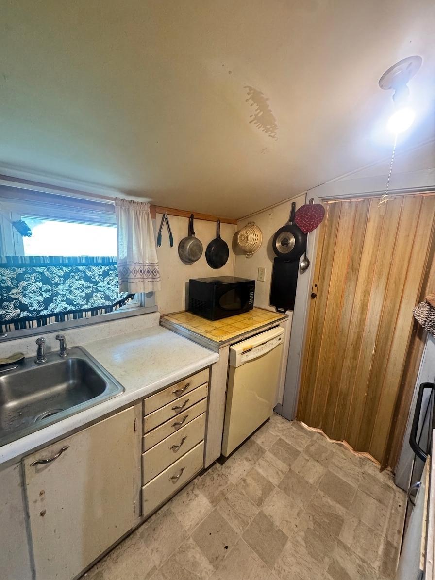 1969 single family home for sale at 511 5th Street NW in Aitkin, MN — 2 bed, 1 bath (photo 17 of 19)