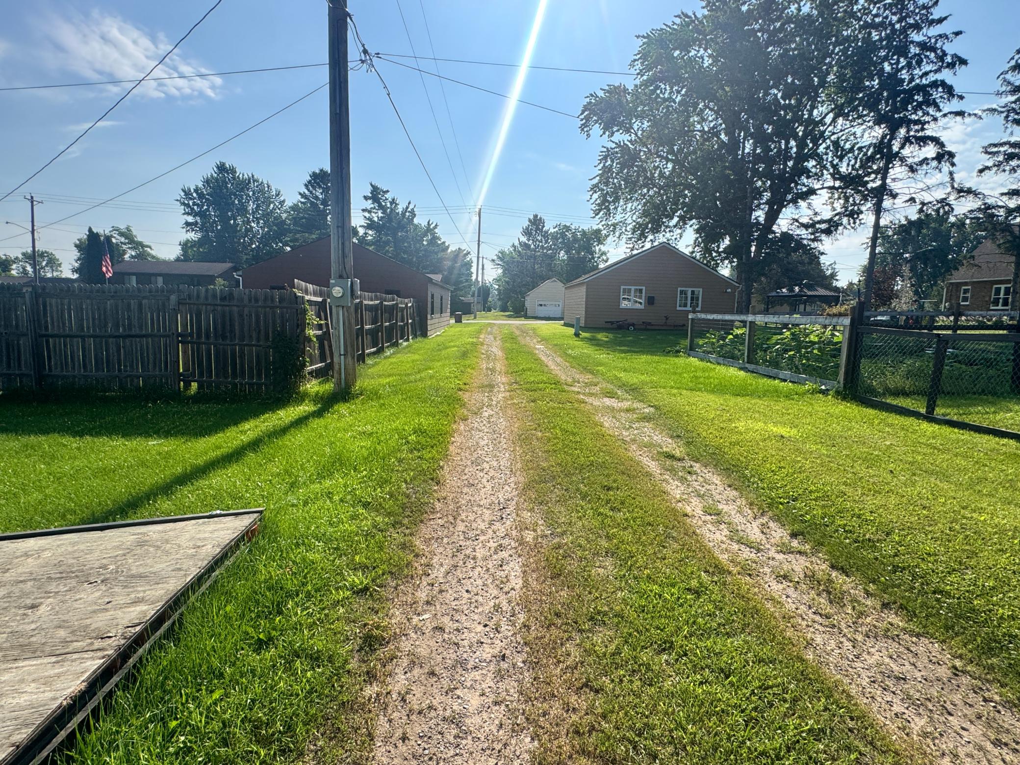 1969 single family home for sale at 511 5th Street NW in Aitkin, MN — 2 bed, 1 bath (photo 8 of 19)