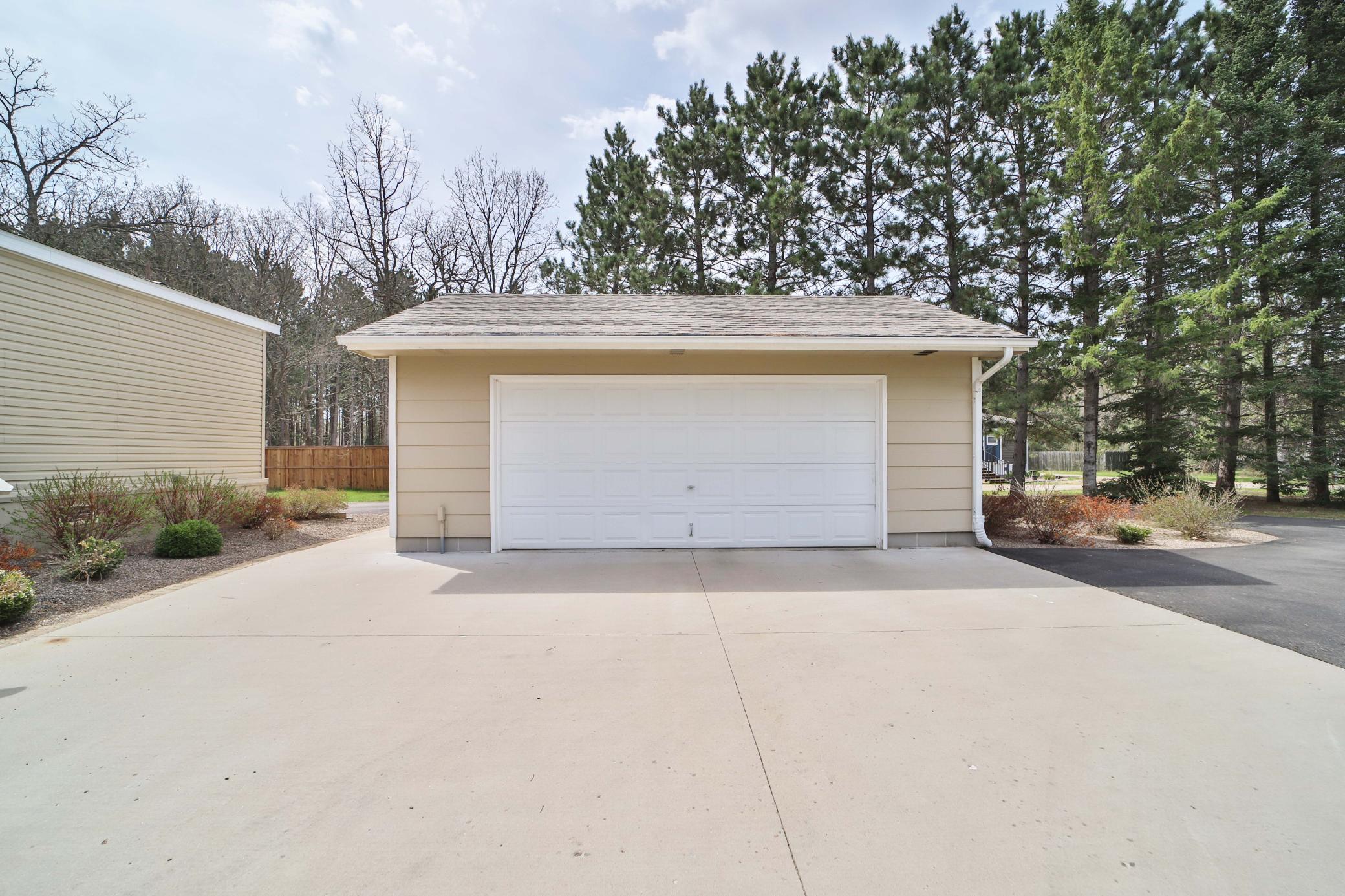 2016 single family home for sale at 9188 Estate Circle in Brainerd, MN — 3 bed, 2 bath (photo 46 of 56)