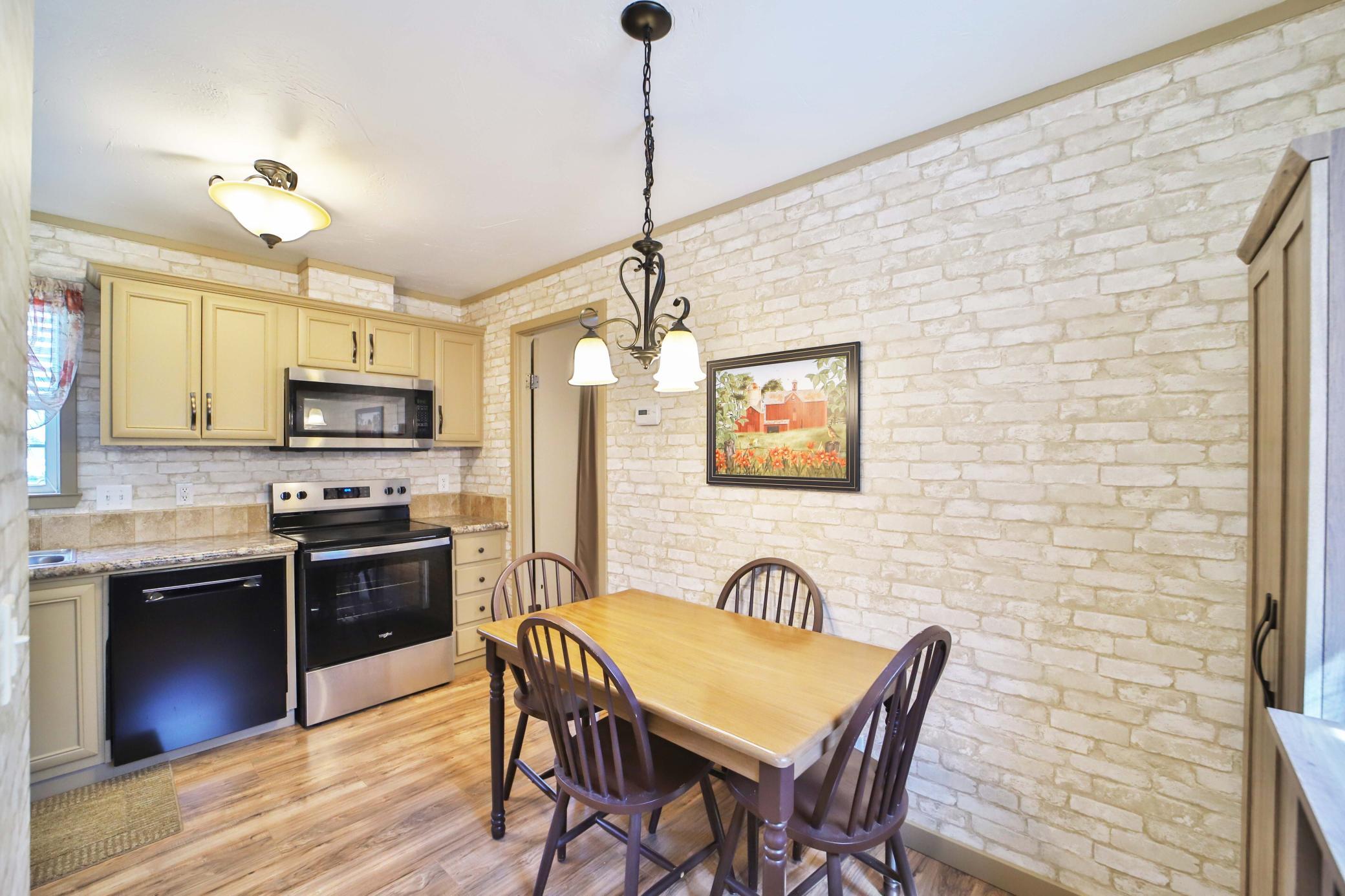 2016 single family home for sale at 9188 Estate Circle in Brainerd, MN — 3 bed, 2 bath (photo 8 of 56)