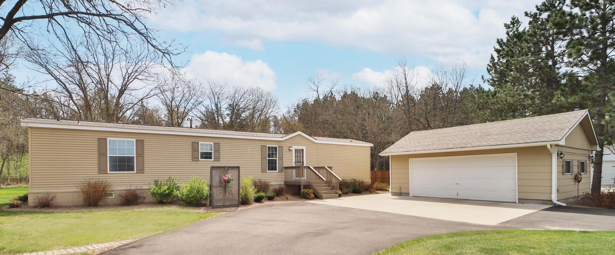 2016 single family home for sale at 9188 Estate Circle in Brainerd, MN — 3 bed, 2 bath (photo 2 of 57)