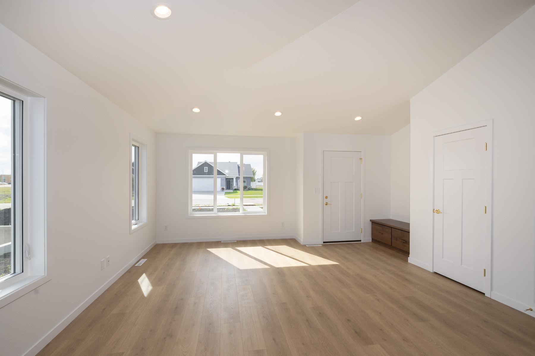 2026 single family home for sale at 2575 Golden Lane S in Fargo, ND — 4 bed, 3 bath (photo 14 of 44)