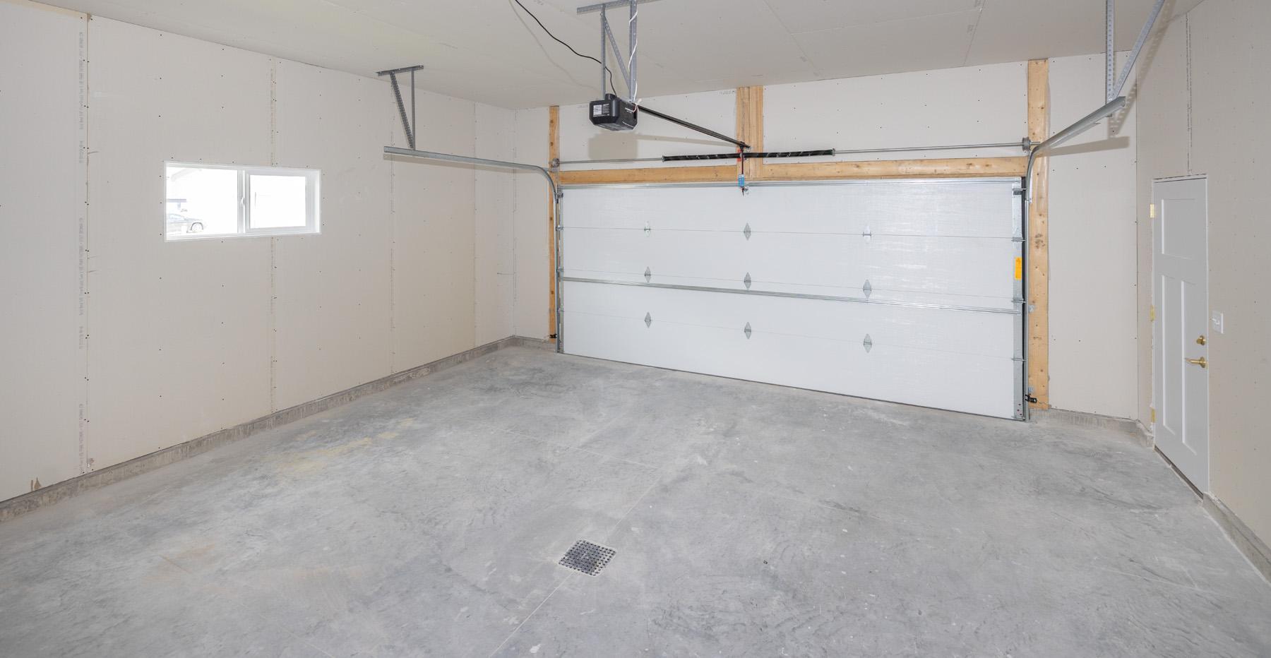 2026 single family home for sale at 2575 Golden Lane S in Fargo, ND — 4 bed, 3 bath (photo 41 of 44)