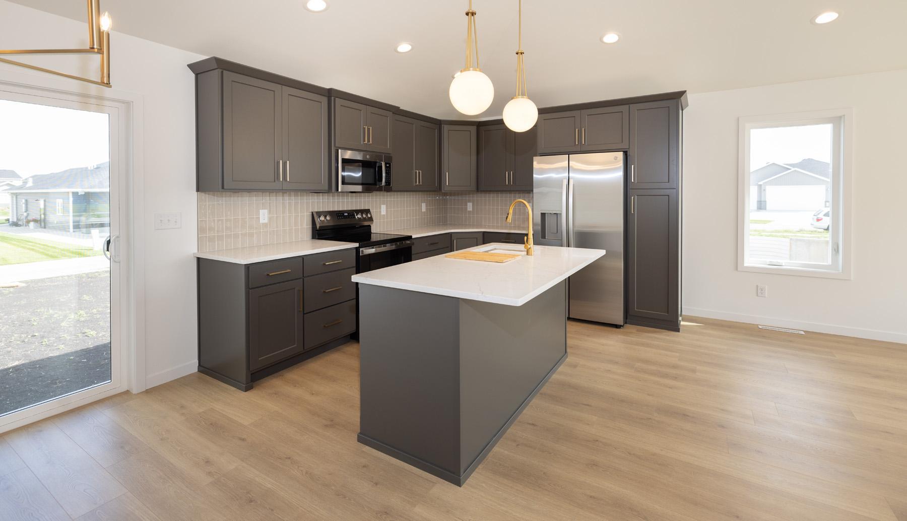 2026 single family home for sale at 2575 Golden Lane S in Fargo, ND — 4 bed, 3 bath (photo 8 of 44)