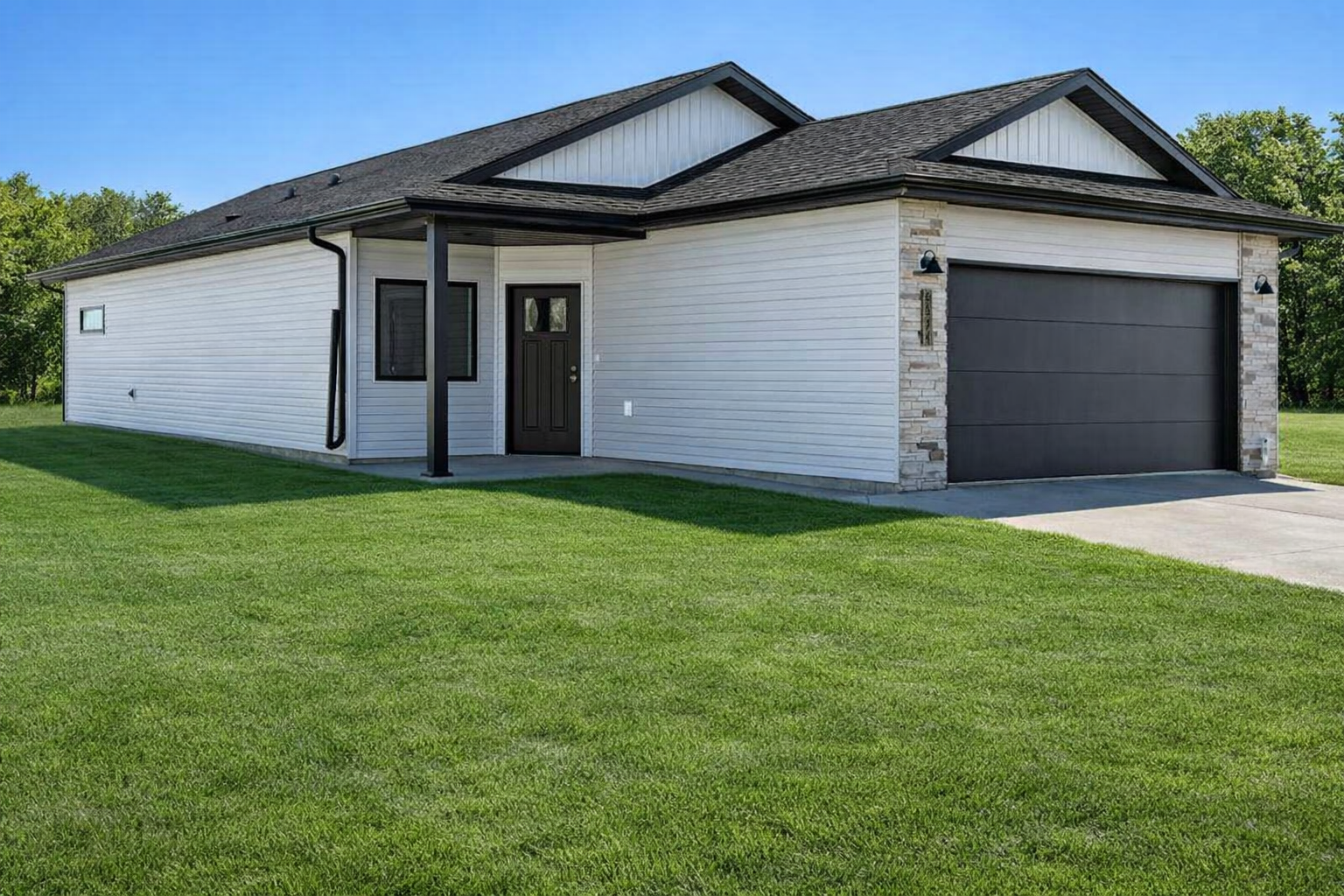 2026 single family home for sale at 3842 Prairie Lane in Moorhead, MN — 3 bed, 2 bath (photo 10 of 18)