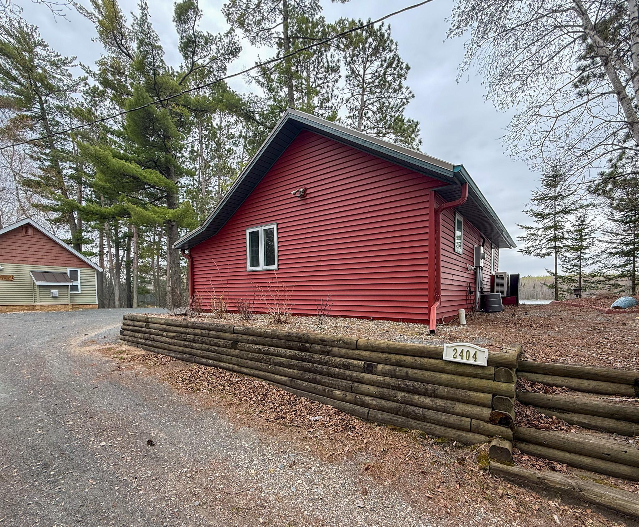1947 single family home for sale at 2404 Lodge Road NE in Bemidji, MN — 1 bed, 1 bath (photo 14 of 38)