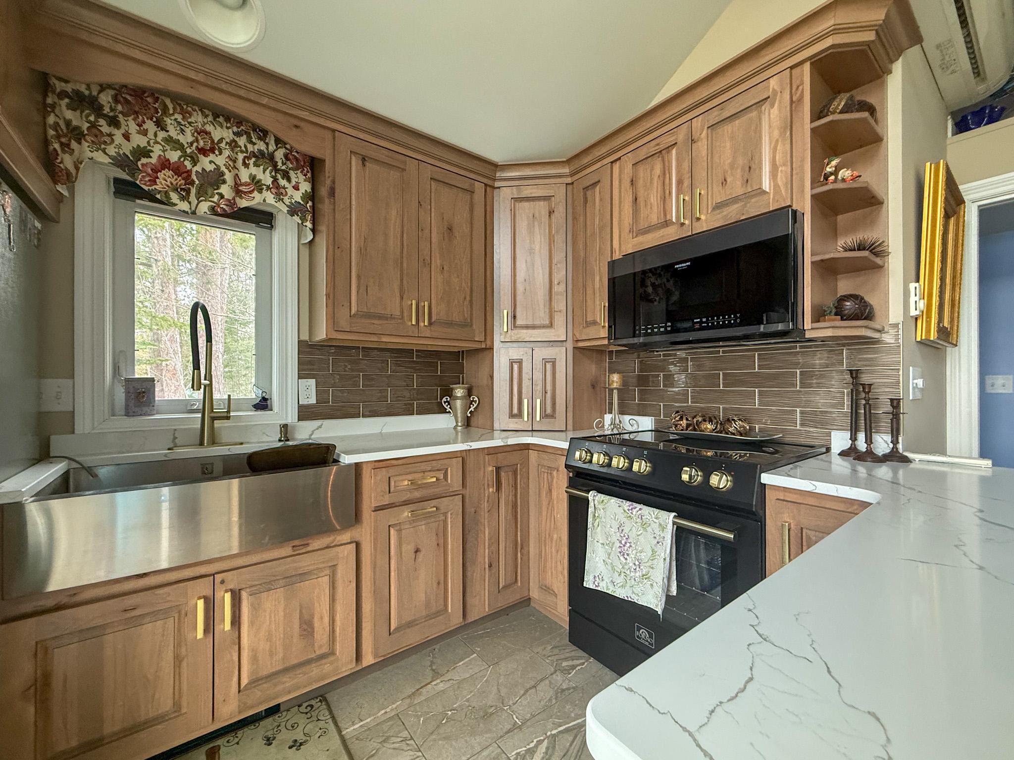 1947 single family home for sale at 2404 Lodge Road NE in Bemidji, MN — 1 bed, 1 bath (photo 28 of 38)