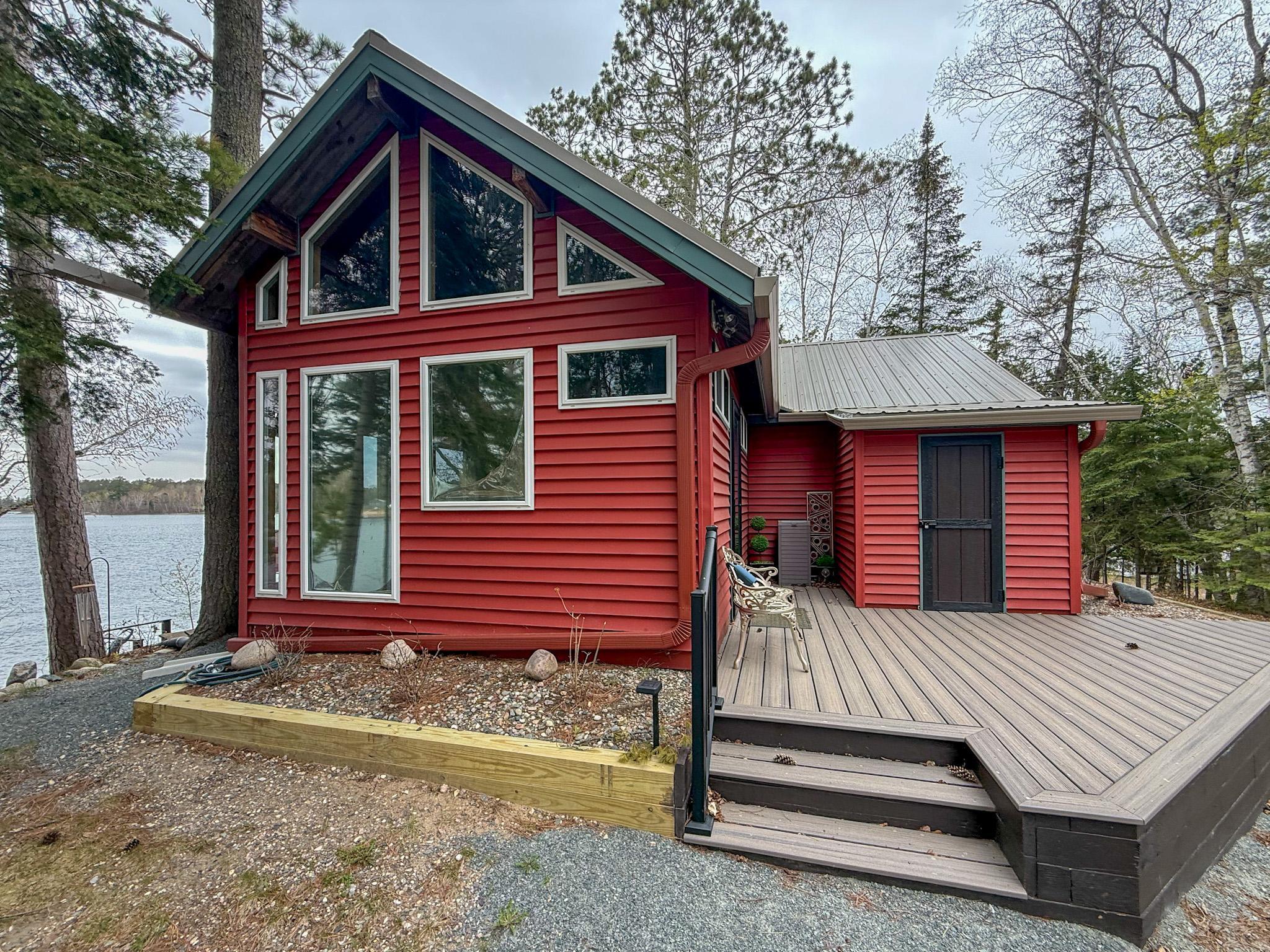 1947 single family home for sale at 2404 Lodge Road NE in Bemidji, MN — 1 bed, 1 bath (photo 9 of 38)