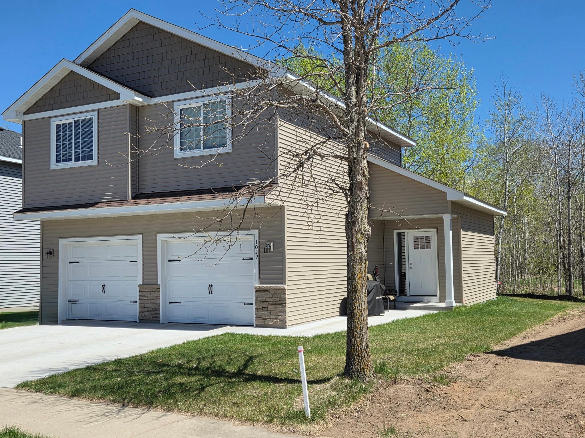 2025 single family home for sale at 1029 Holton Ave in Brainerd, MN — 4 bed, 3 bath (photo 2 of 3)