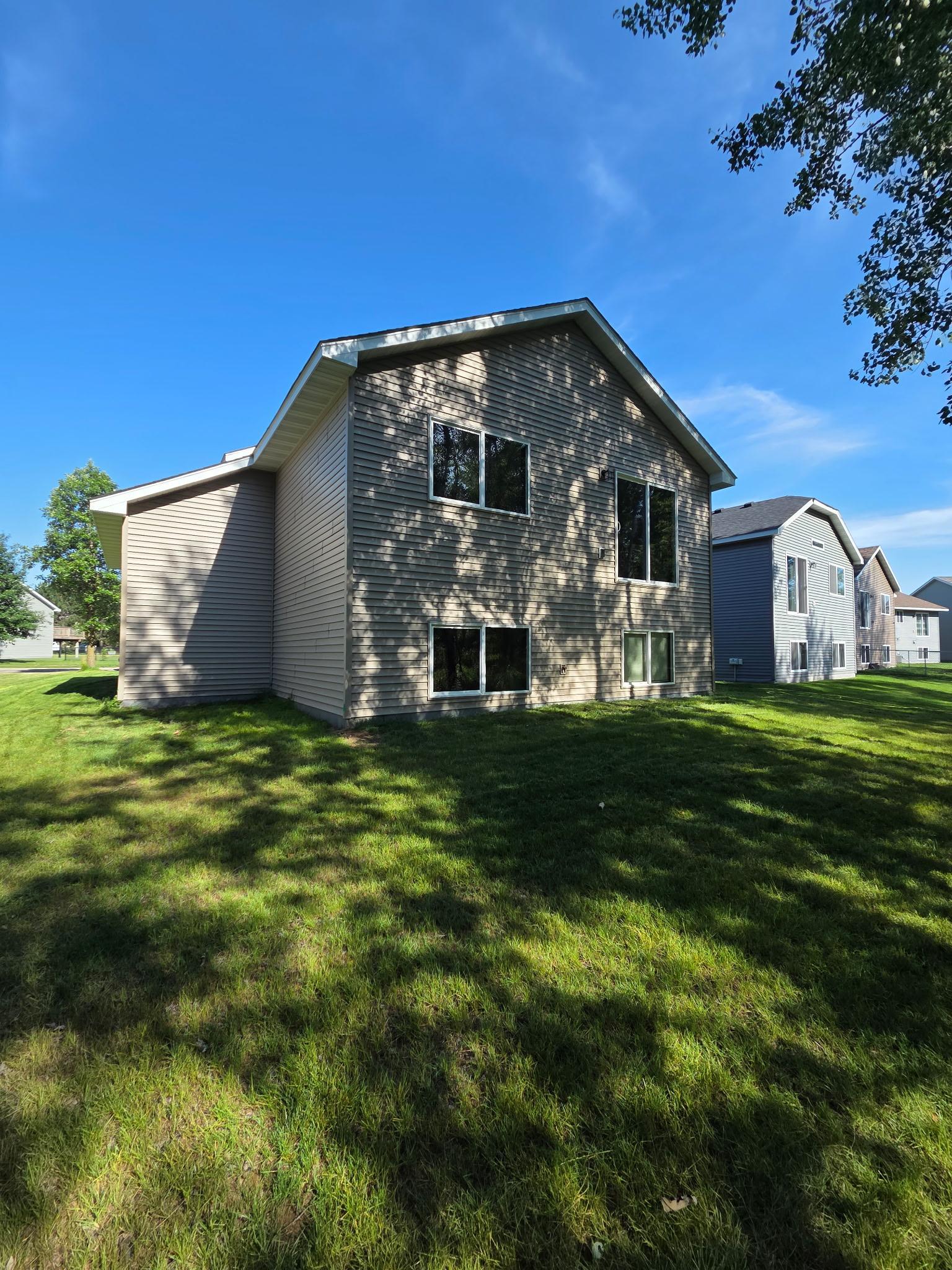 2025 single family home for sale at 1029 Holton Ave in Brainerd, MN — 4 bed, 3 bath (photo 15 of 17)