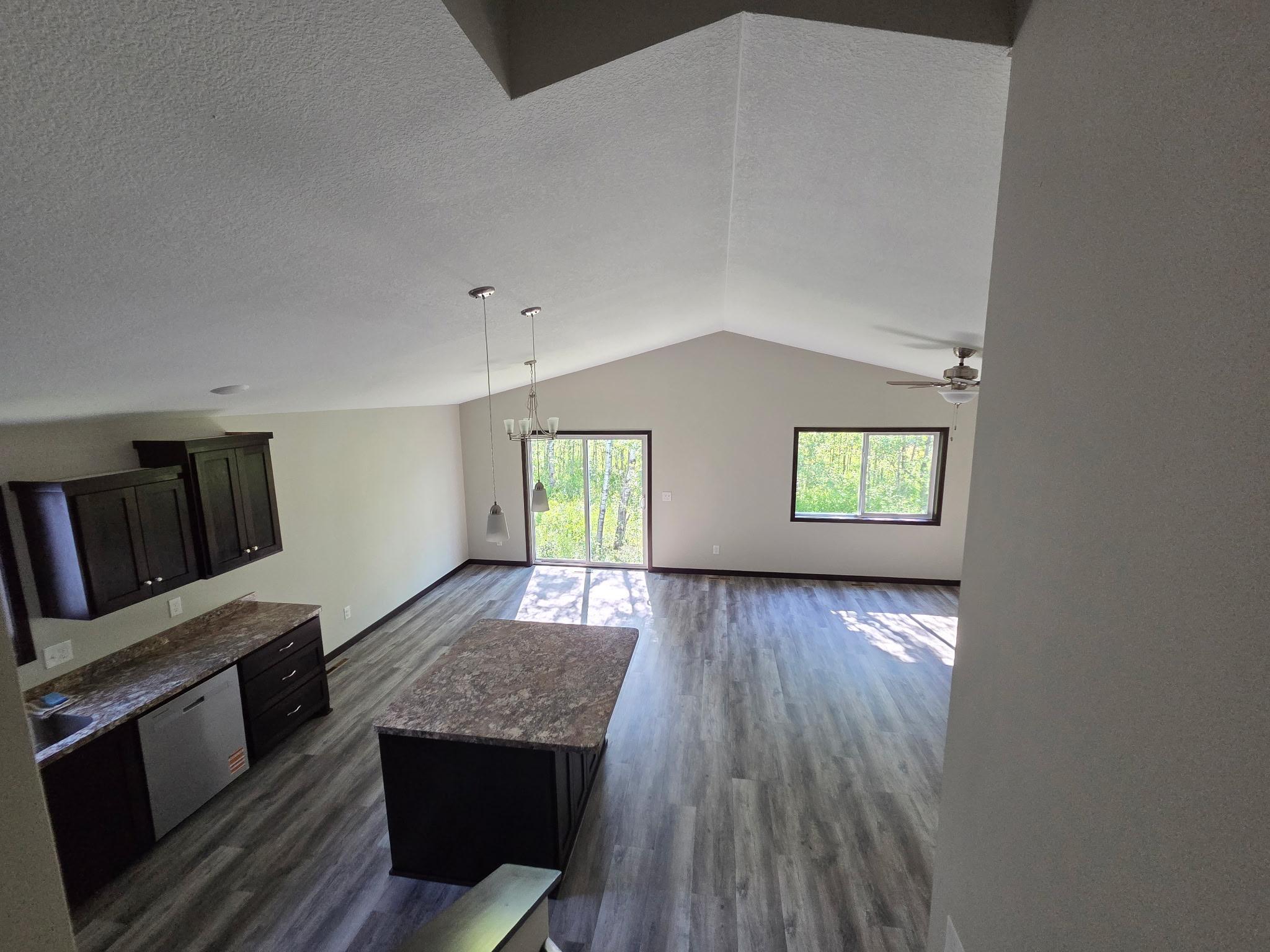 2025 single family home for sale at 1029 Holton Ave in Brainerd, MN — 4 bed, 3 bath (photo 4 of 17)