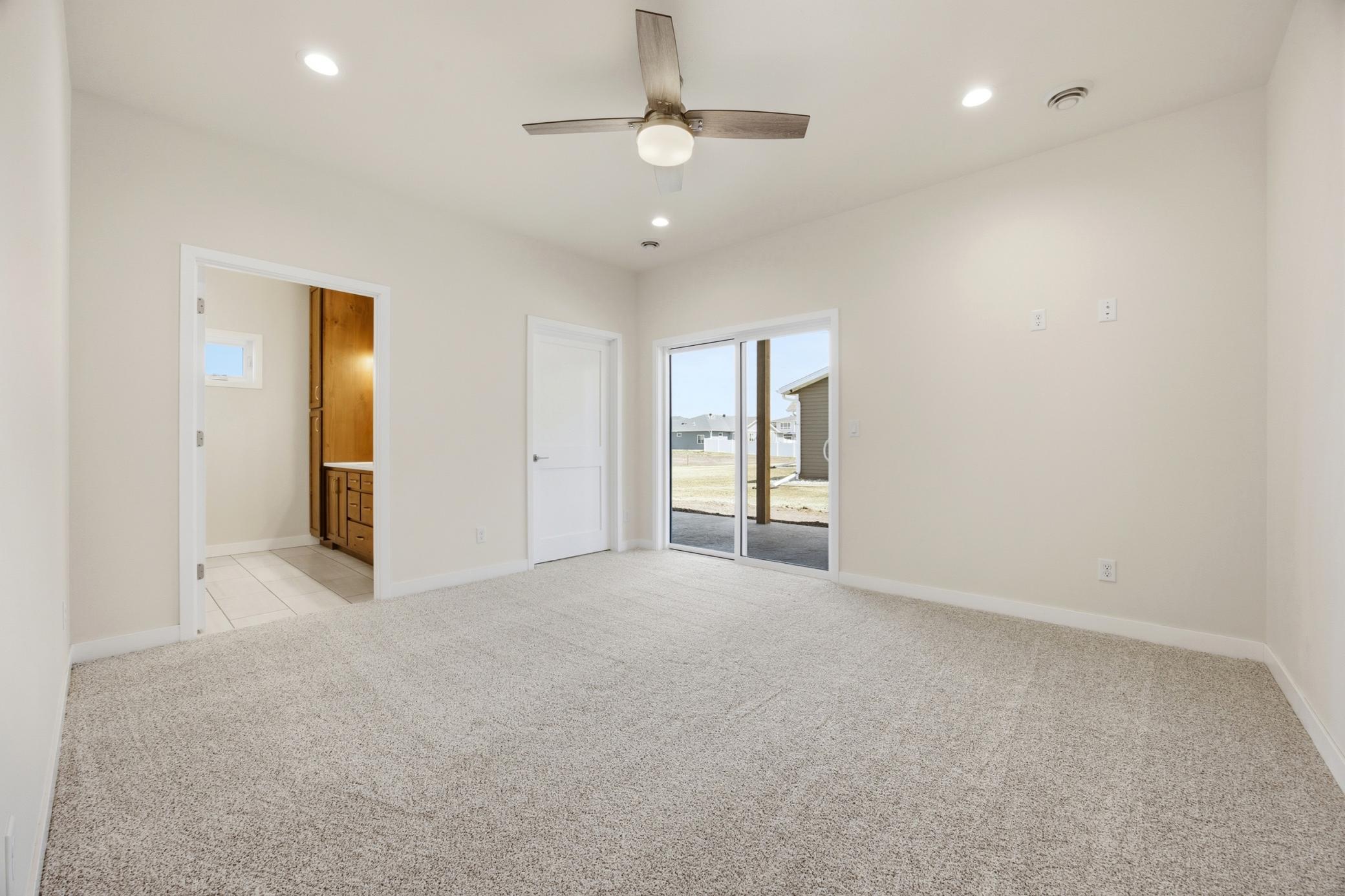 2025 single family home for sale at 4312 23rd Avenue S in Moorhead, MN — 3 bed, 3 bath (photo 12 of 35)