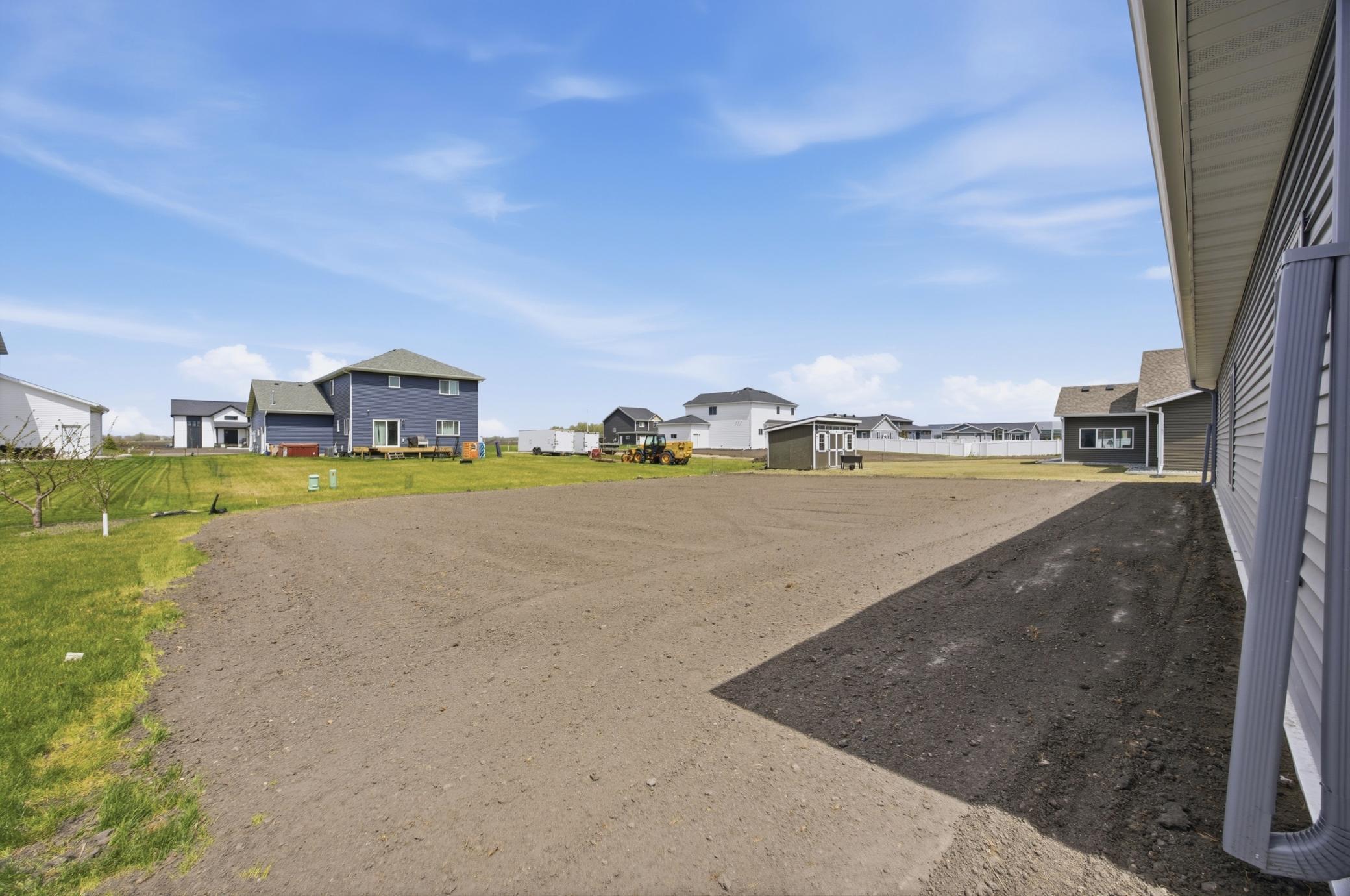2025 single family home for sale at 4312 23rd Avenue S in Moorhead, MN — 3 bed, 3 bath (photo 26 of 35)