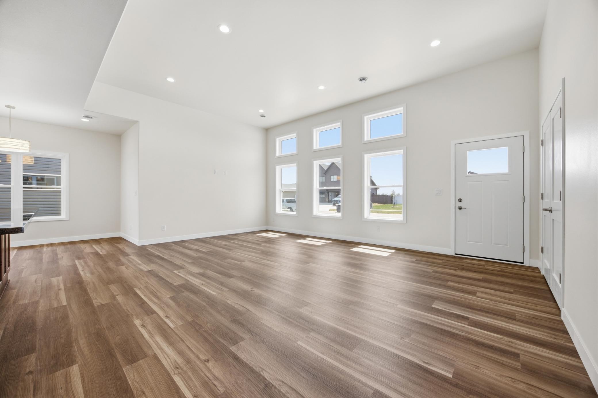 2025 single family home for sale at 4312 23rd Avenue S in Moorhead, MN — 3 bed, 3 bath (photo 4 of 35)