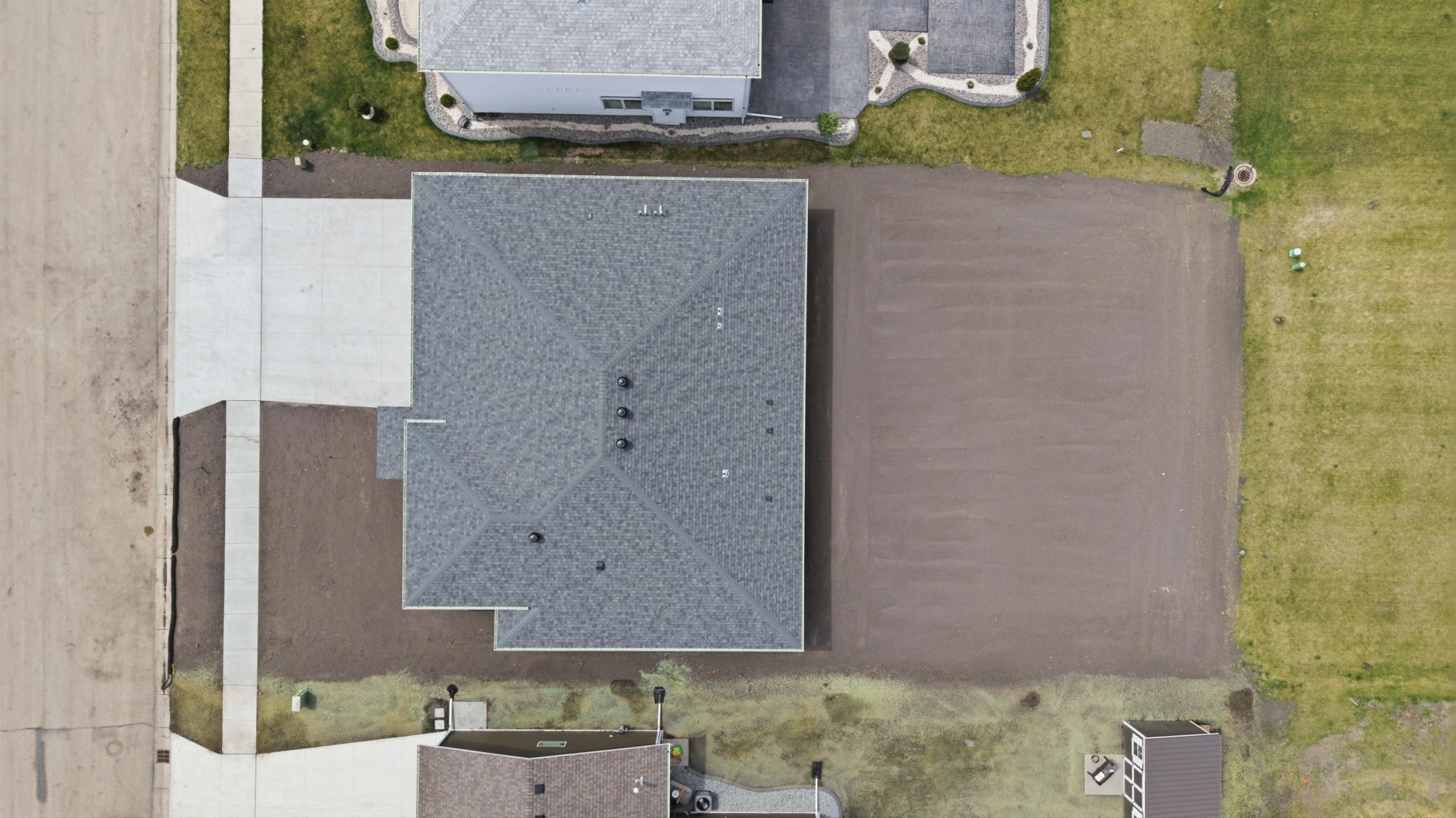 2025 single family home for sale at 4312 23rd Avenue S in Moorhead, MN — 3 bed, 3 bath (photo 33 of 35)