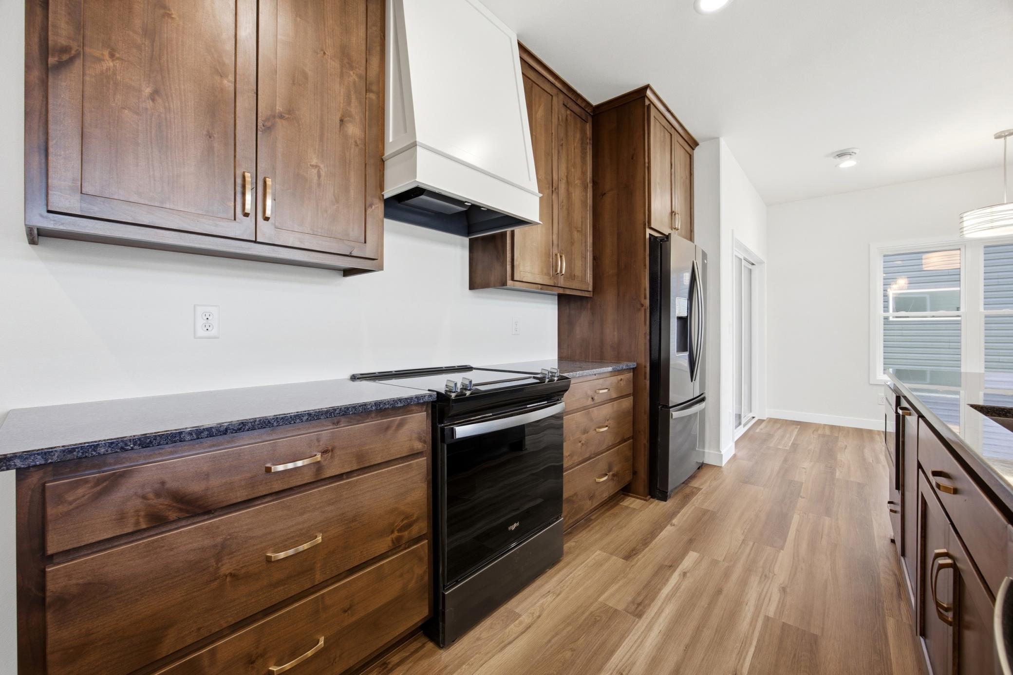 2025 single family home for sale at 4312 23rd Avenue S in Moorhead, MN — 3 bed, 3 bath (photo 9 of 35)
