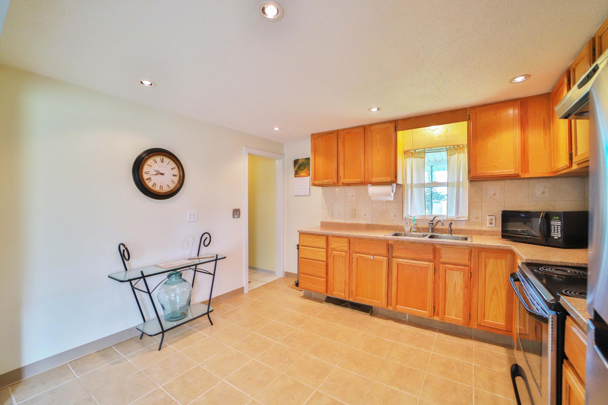 1980 single family home for sale at 42674 282nd Street in Aitkin, MN — 4 bed, 2 bath (photo 3 of 46)
