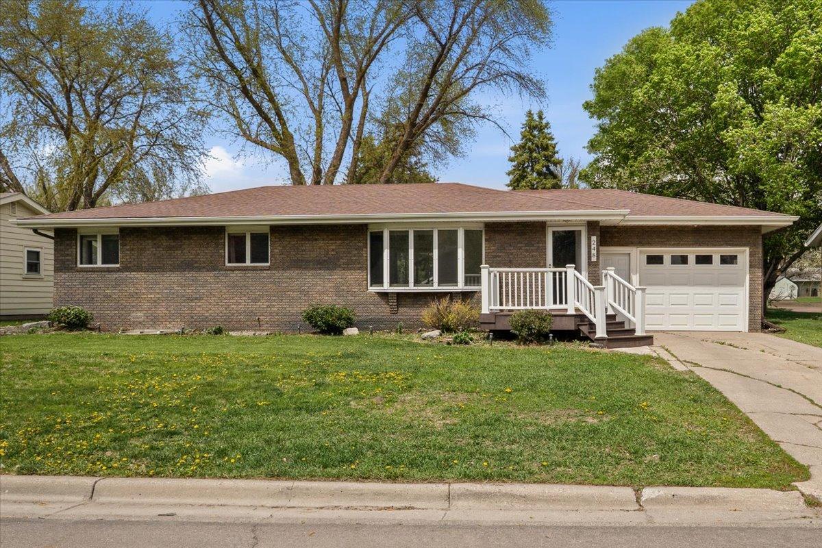 1964 single family home for sale at 248 Wegener Drive in Breckenridge, MN — 5 bed, 2 bath (photo 2 of 72)