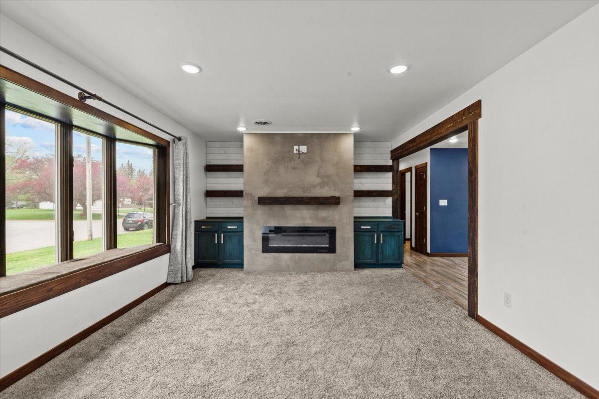 1964 single family home for sale at 248 Wegener Drive in Breckenridge, MN — 5 bed, 2 bath (photo 11 of 72)