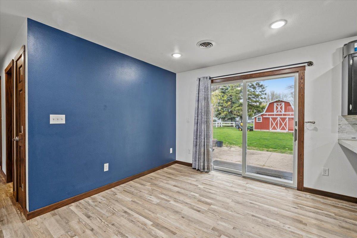 1964 single family home for sale at 248 Wegener Drive in Breckenridge, MN — 5 bed, 2 bath (photo 12 of 72)