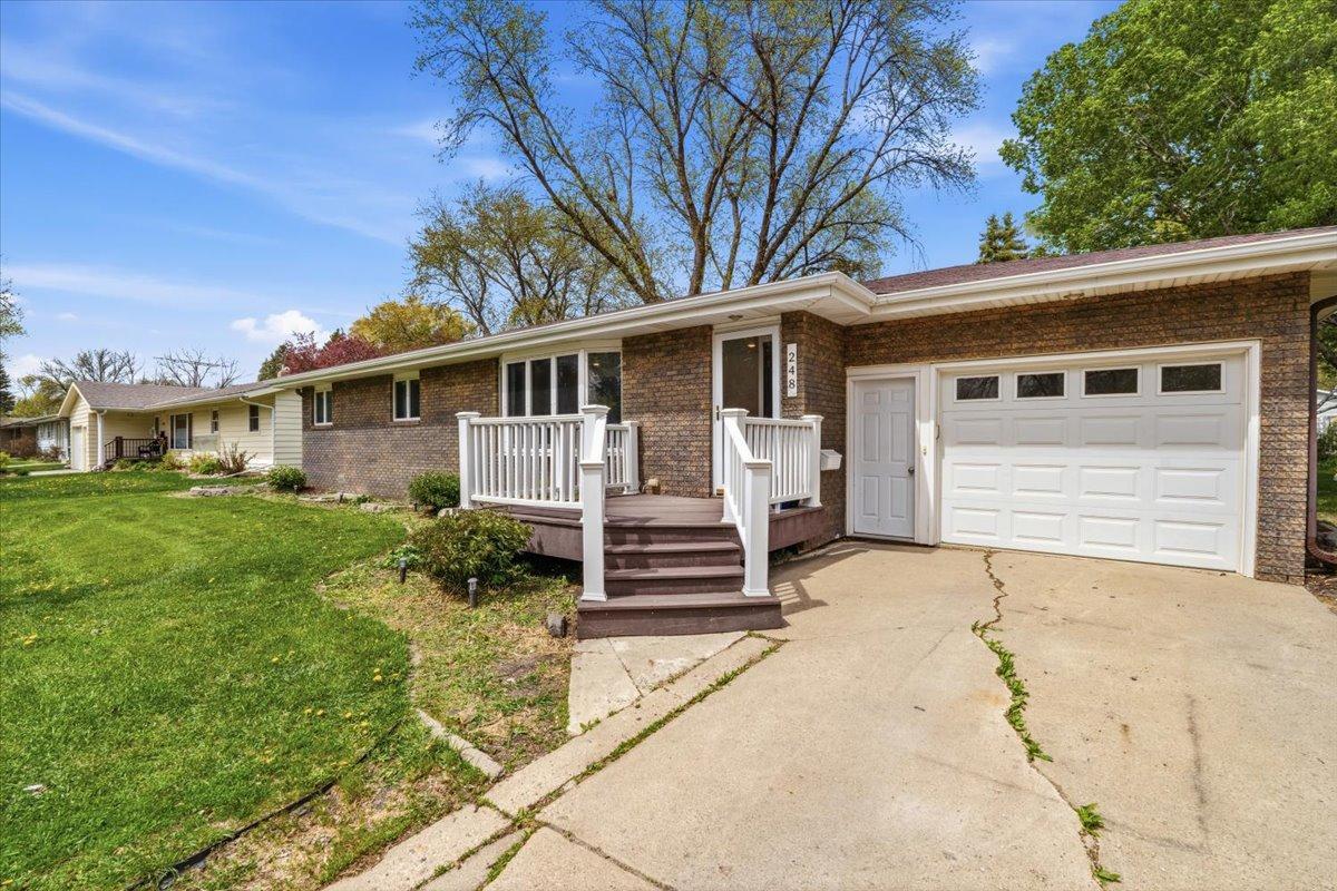 1964 single family home for sale at 248 Wegener Drive in Breckenridge, MN — 5 bed, 2 bath (photo 4 of 72)