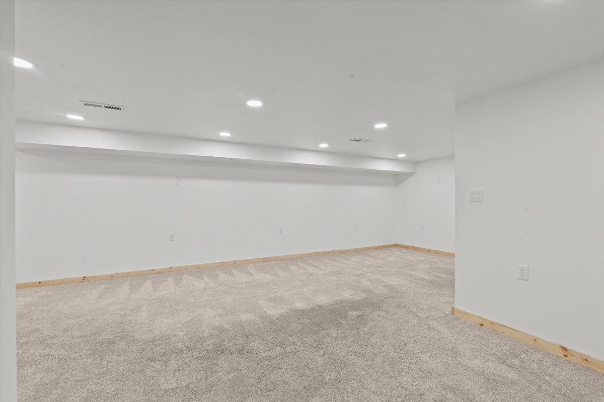 1964 single family home for sale at 248 Wegener Drive in Breckenridge, MN — 5 bed, 2 bath (photo 44 of 72)