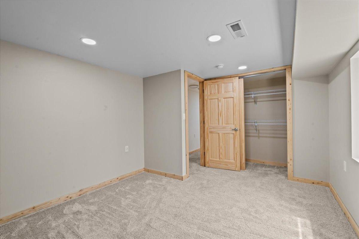 1964 single family home for sale at 248 Wegener Drive in Breckenridge, MN — 5 bed, 2 bath (photo 54 of 72)