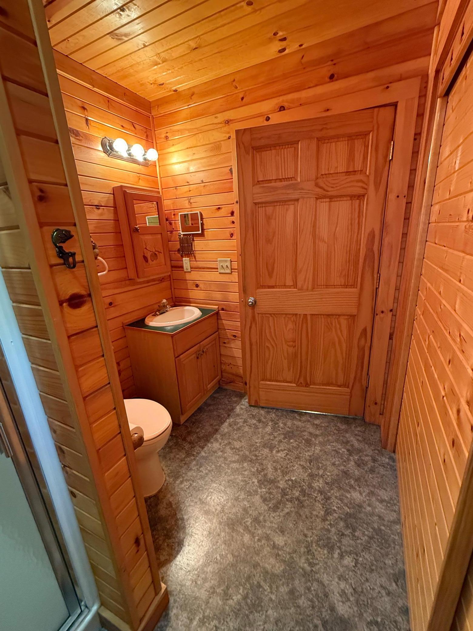 2000 home for sale at 40411 Bucksnort Drive in Emily, MN — 0 bed, 1 bath (photo 14 of 19)