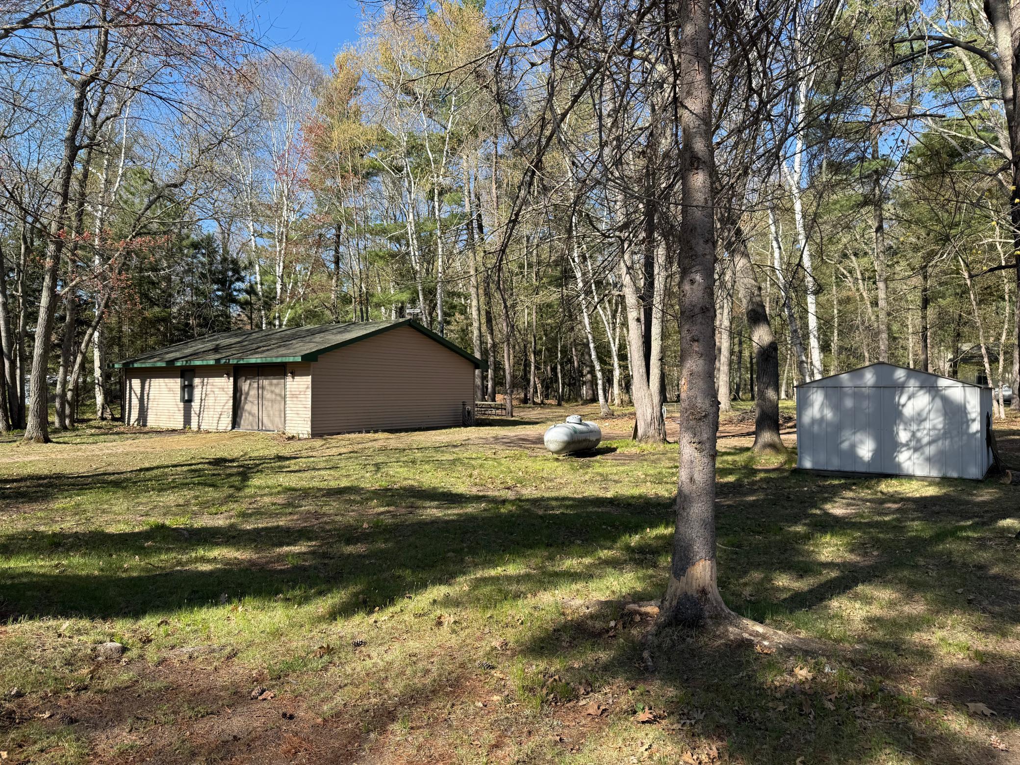 2000 home for sale at 40411 Bucksnort Drive in Emily, MN — 0 bed, 1 bath (photo 3 of 19)