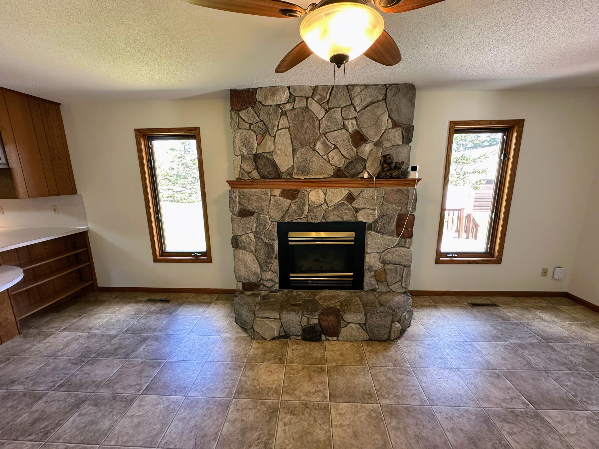 1993 single family home for sale at 608 Pinetree Drive in Perham, MN — 5 bed, 4 bath (photo 14 of 41)