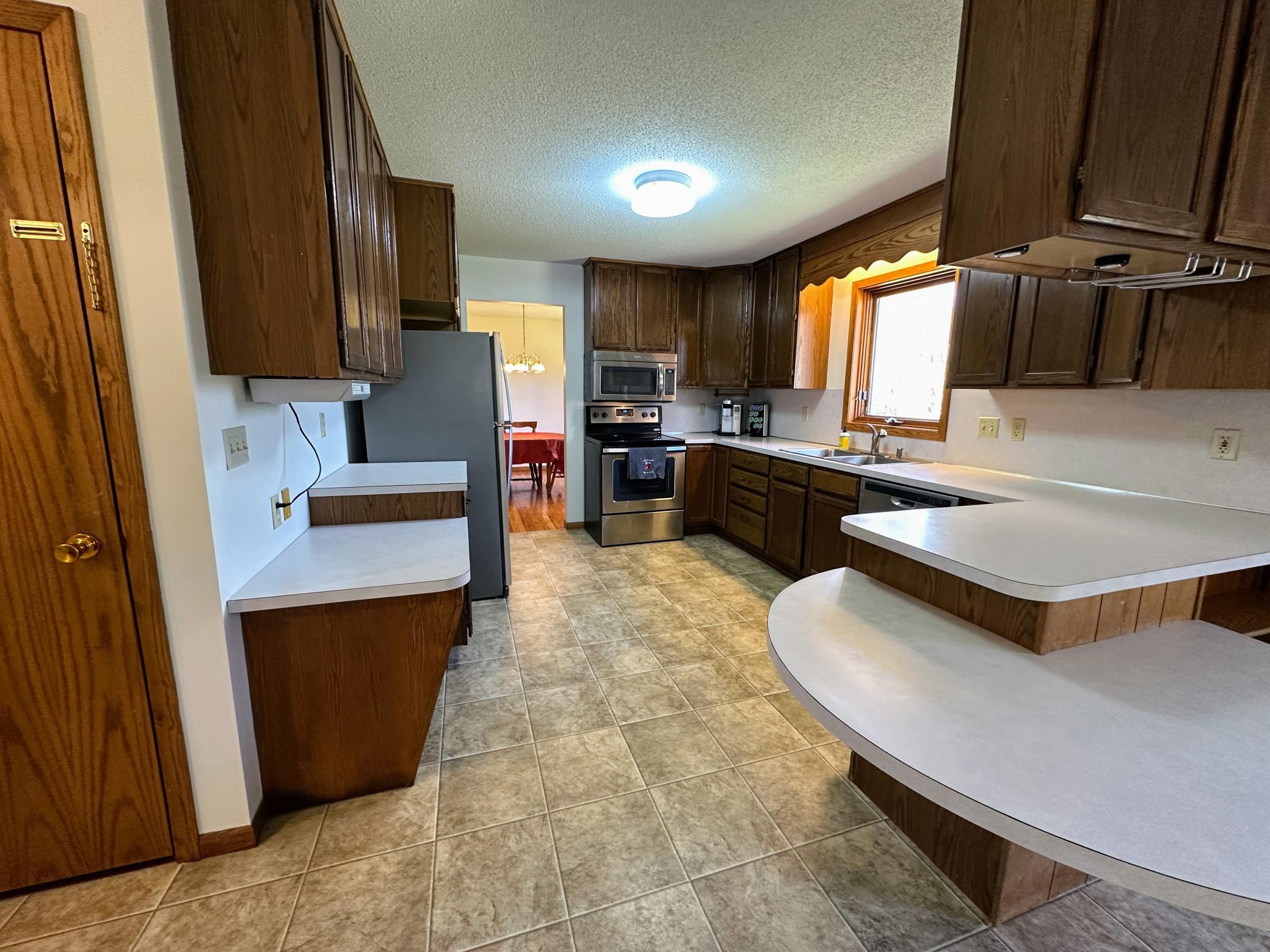 1993 single family home for sale at 608 Pinetree Drive in Perham, MN — 5 bed, 4 bath (photo 16 of 41)