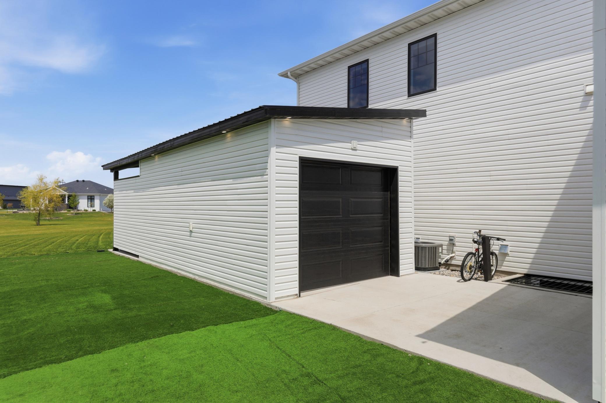 4755 32nd Street S, Fargo ND 58104 - Photo 4 of 54