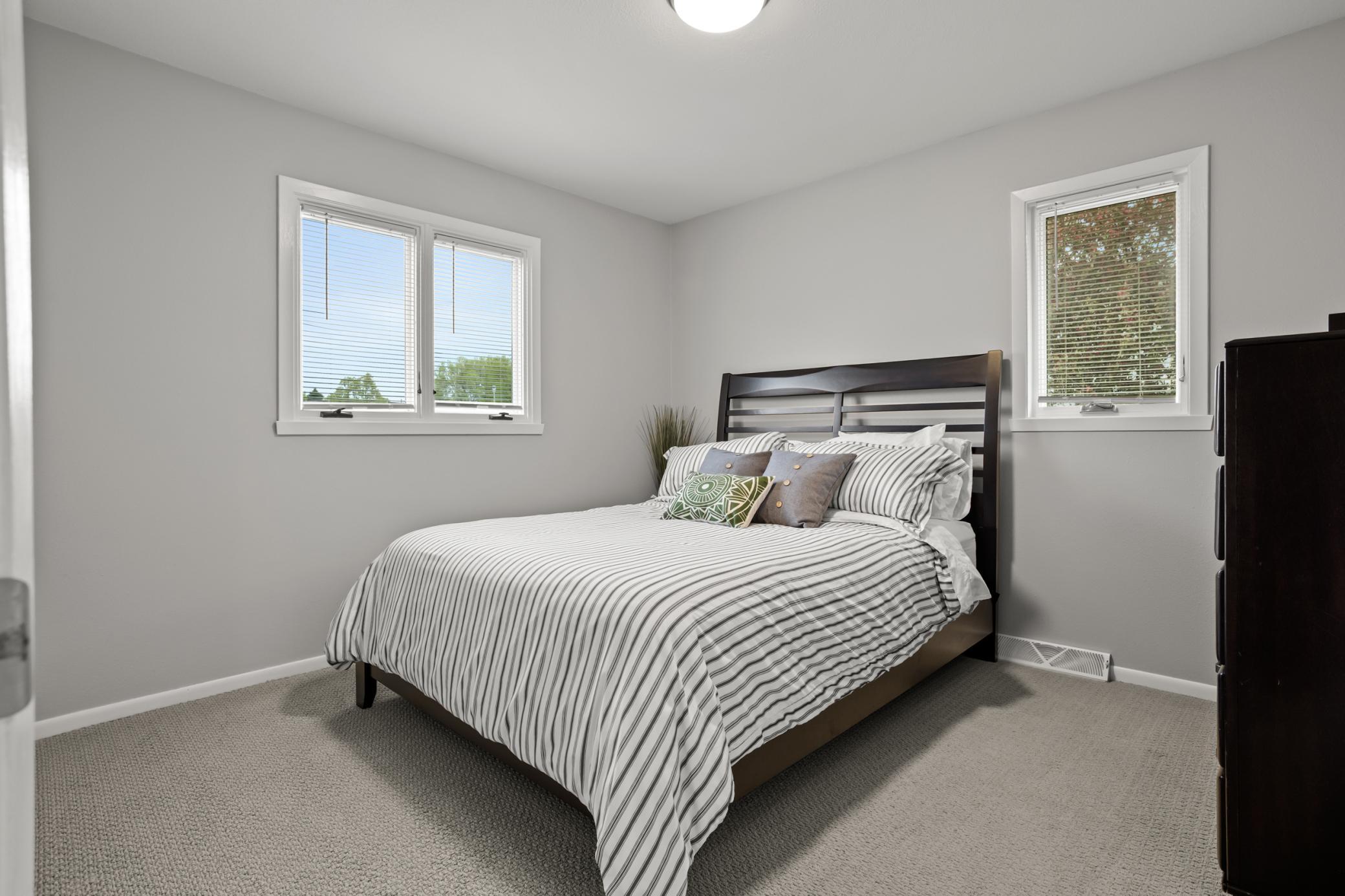 1976 single family home for sale at 1437 E Gateway Circle S in Fargo, ND — 3 bed, 3 bath (photo 23 of 45)