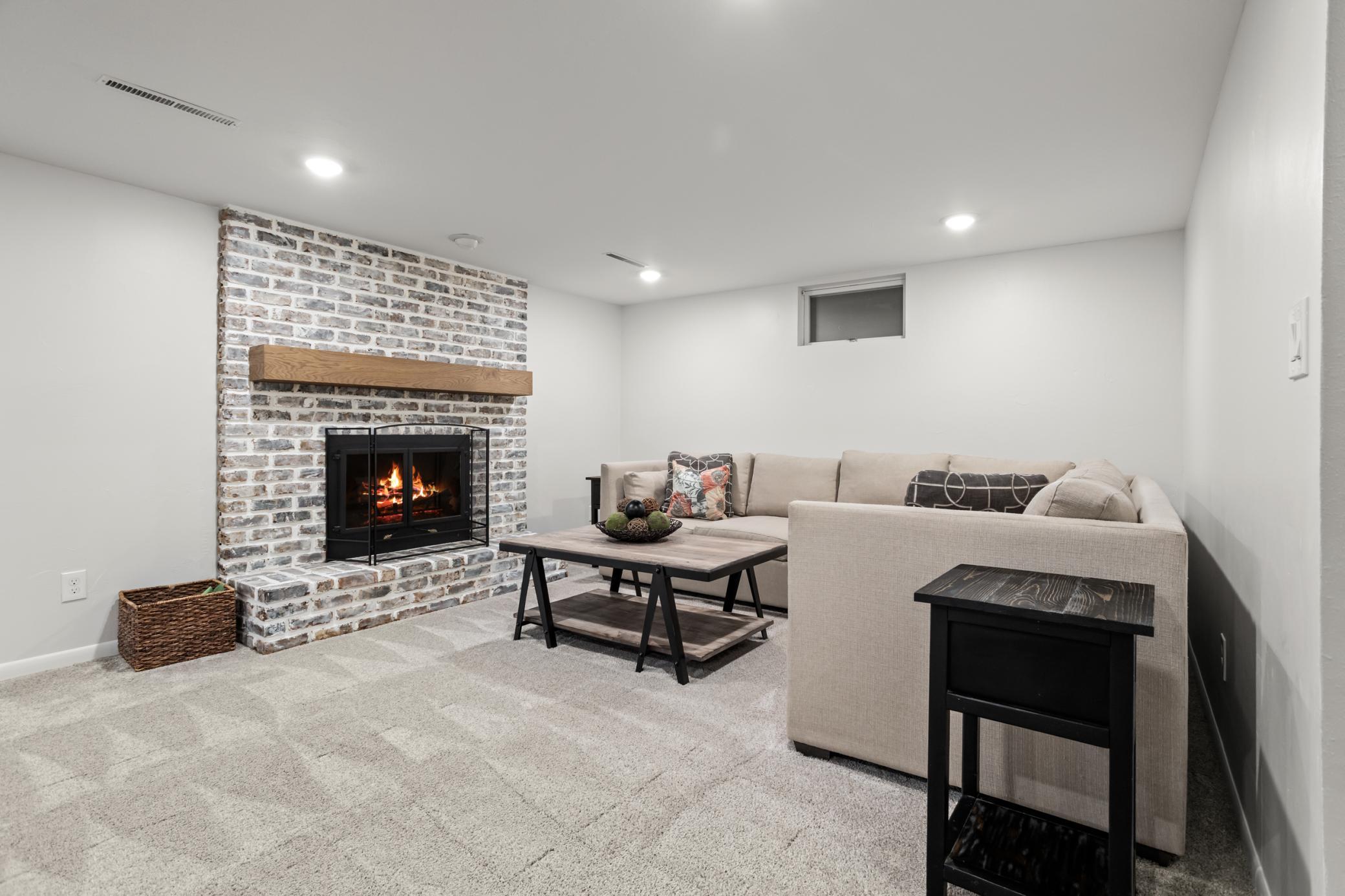 1976 single family home for sale at 1437 E Gateway Circle S in Fargo, ND — 3 bed, 3 bath (photo 26 of 45)