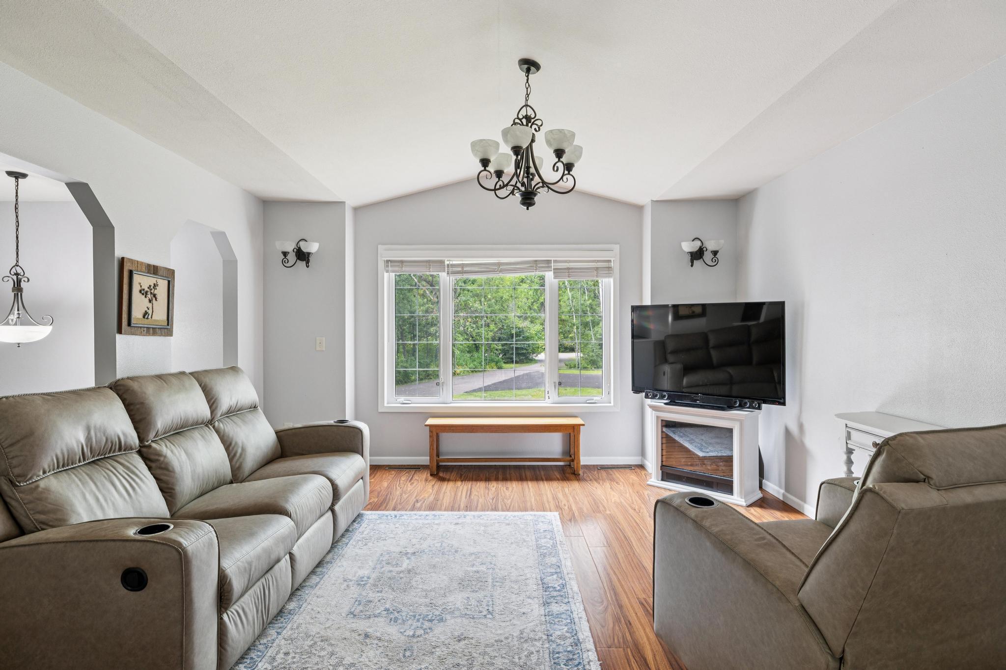 2004 single family home for sale at 7178 Burr Lane in Brainerd, MN — 4 bed, 3 bath (photo 6 of 46)
