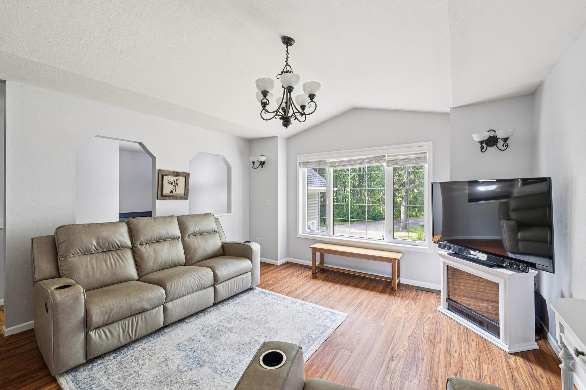 2004 single family home for sale at 7178 Burr Lane in Brainerd, MN — 4 bed, 3 bath (photo 7 of 46)