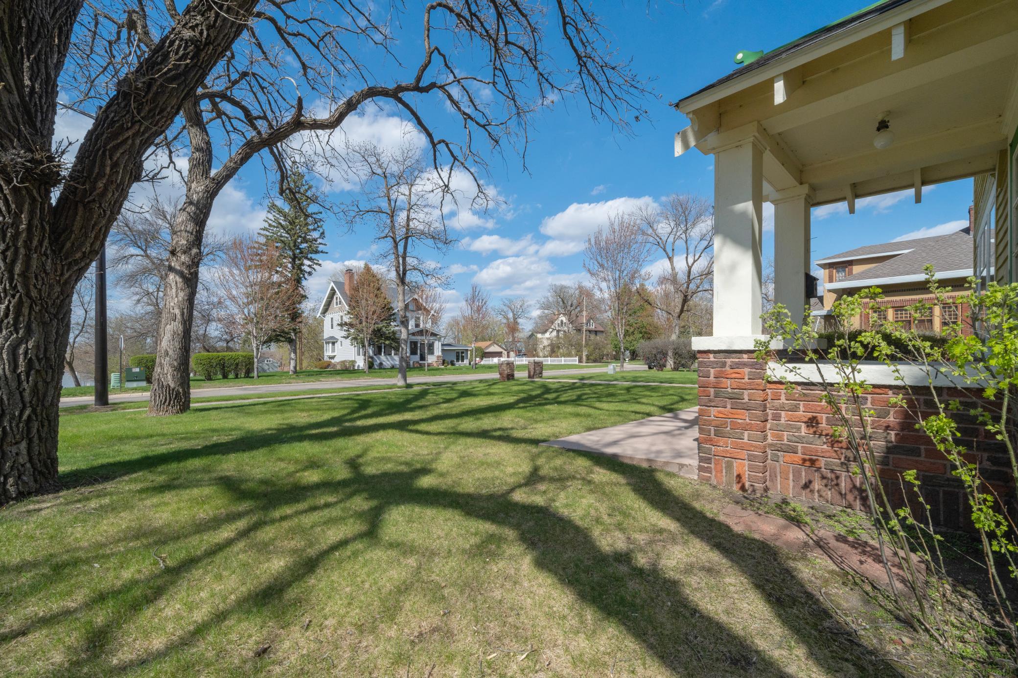 424 6th Avenue W, Alexandria MN 56308 - Photo 5 of 62