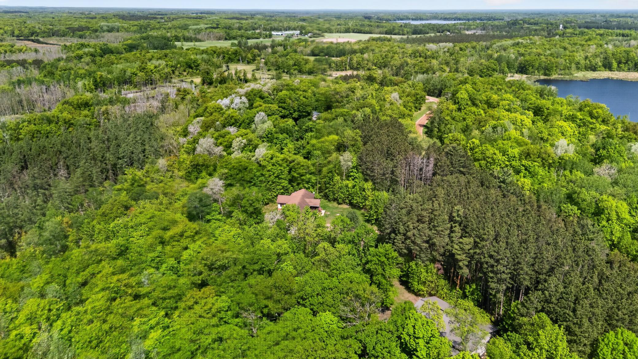 2006 single family home for sale at 37593 316th Lane in Aitkin, MN — 4 bed, 3 bath (photo 2 of 45)