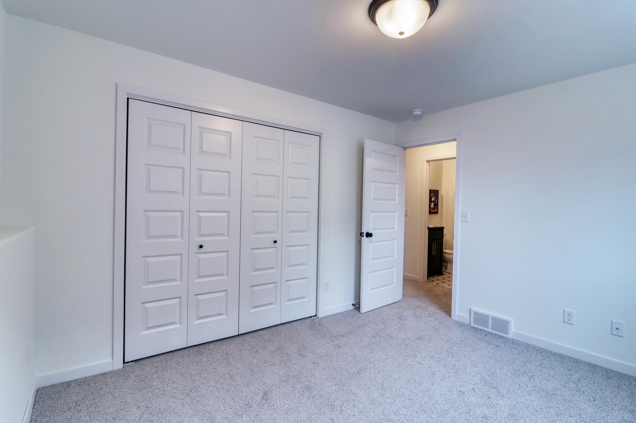 6727 Selkirk Drive S, Fargo ND 58104 - Photo 33 of 38