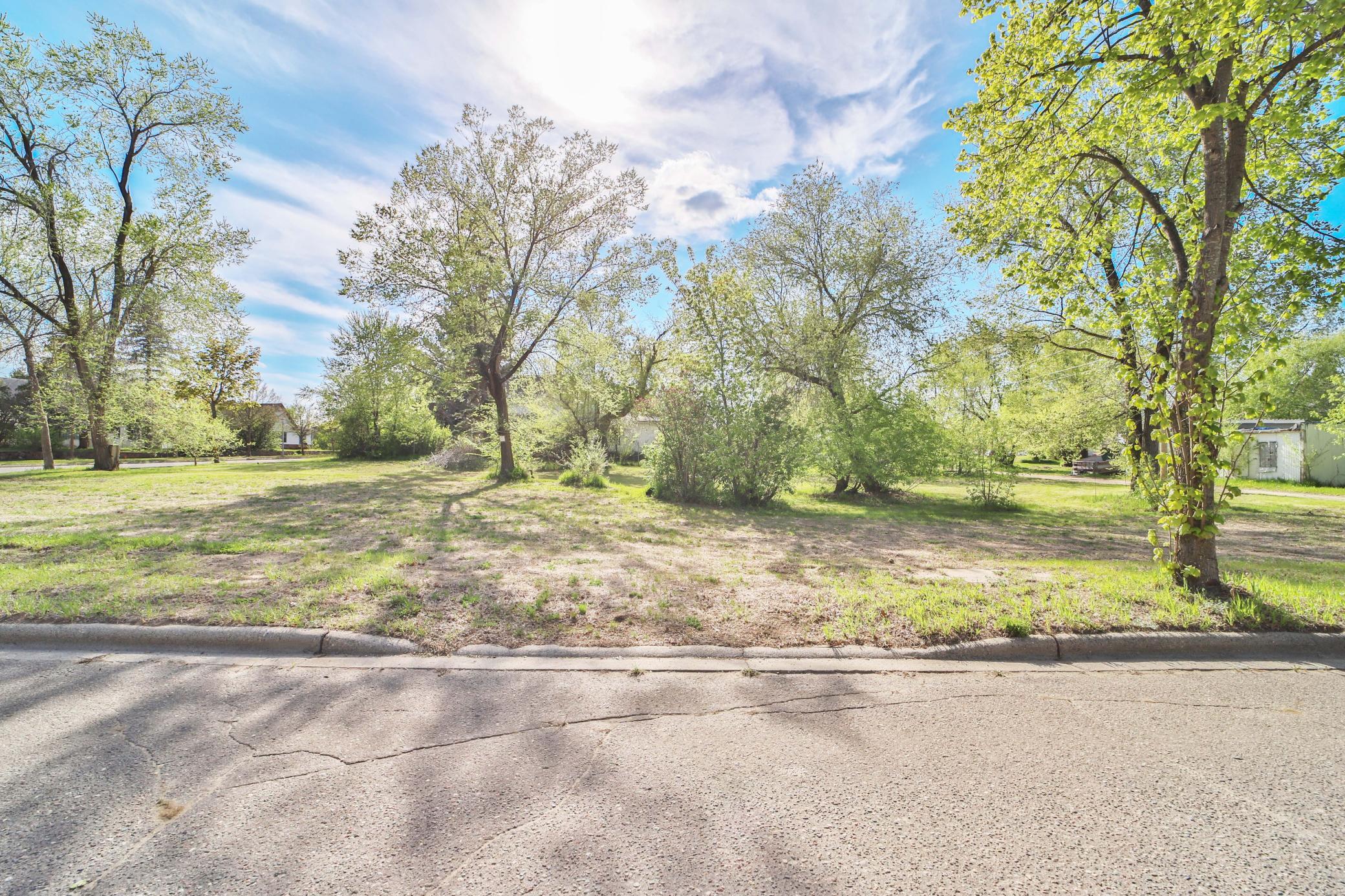 1894 land for sale at 221 Dakota Avenue SE in Staples, MN (photo 4 of 5)